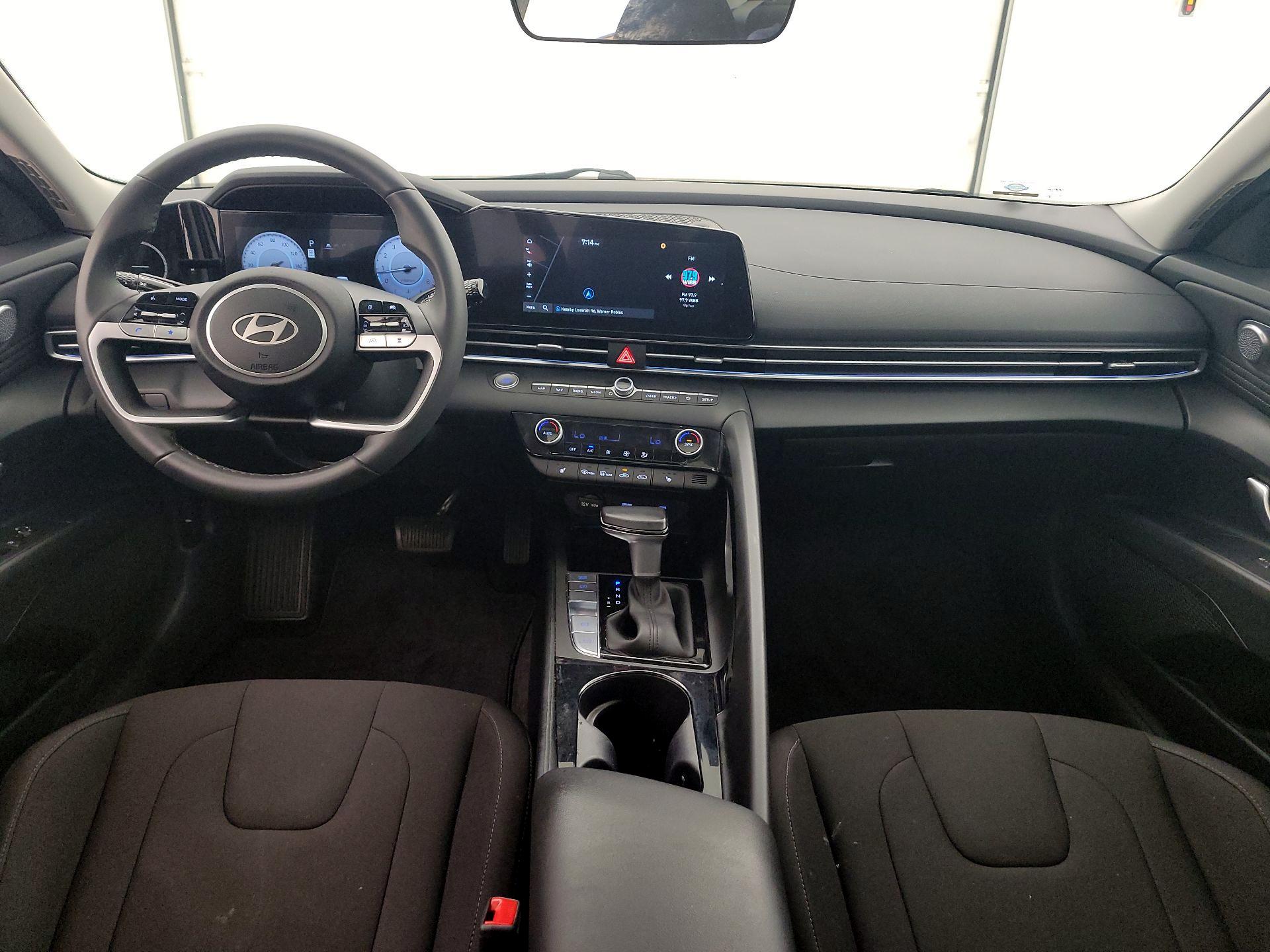 Thumbnail: 2025 Hyundai Elantra - 9