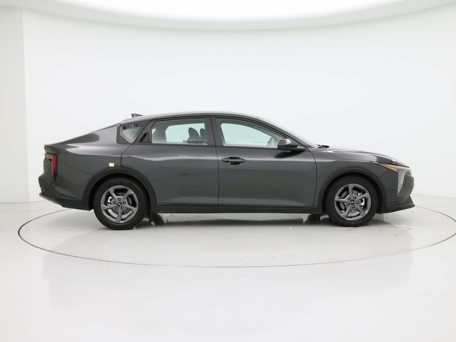 2025 Kia K4 LXS - Photo 8