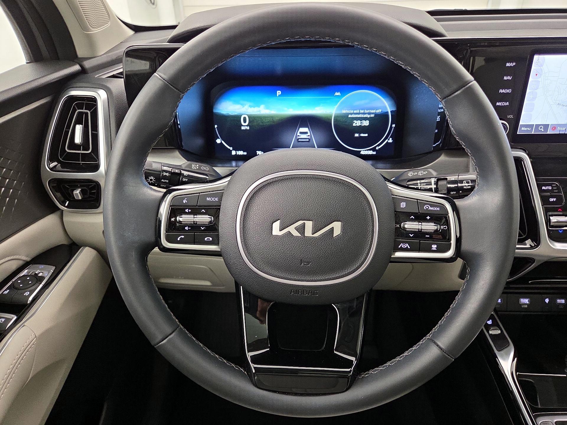 Thumbnail: 2023 Kia Sorento - 10