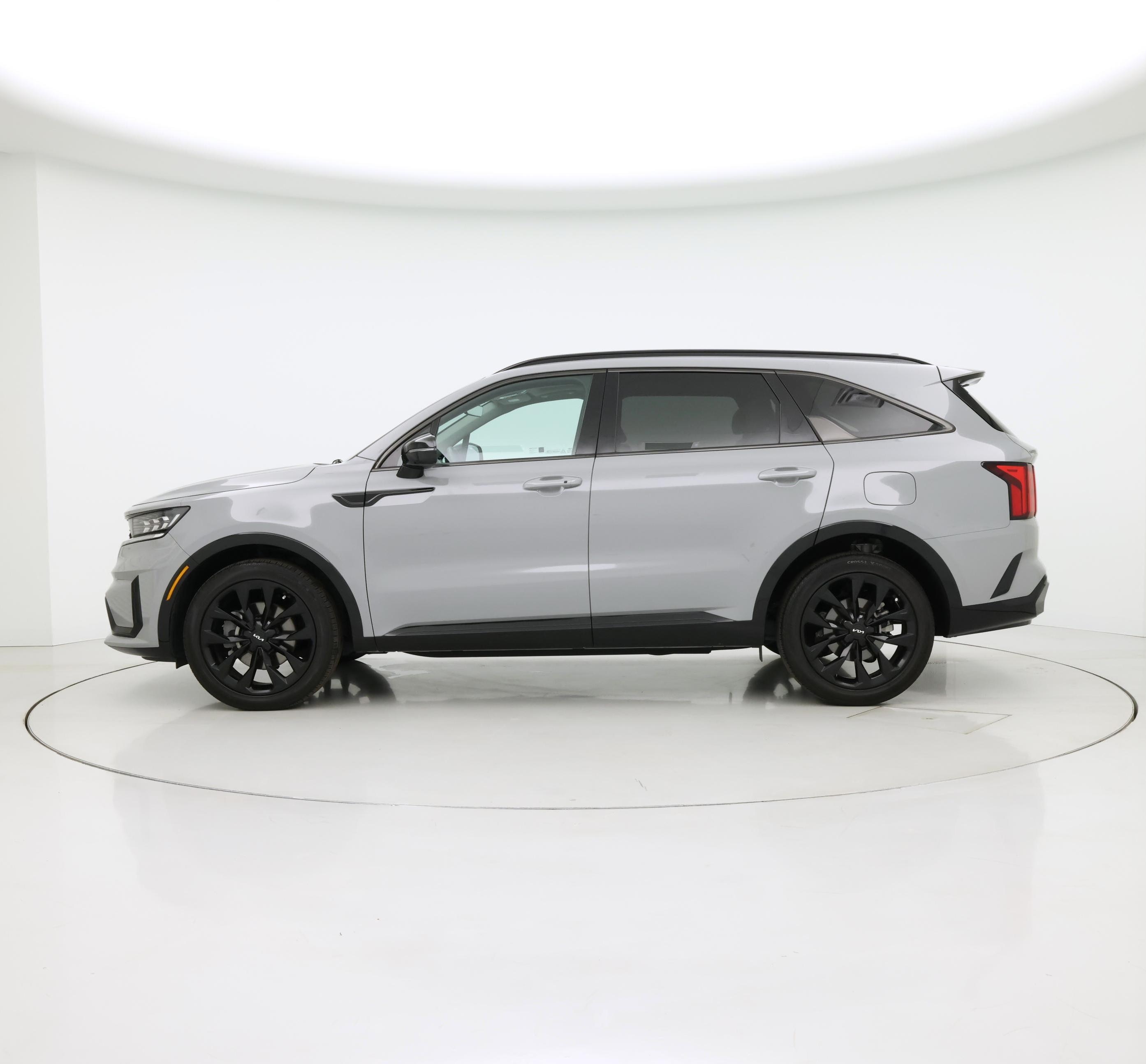 Thumbnail: 2023 Kia Sorento - 3