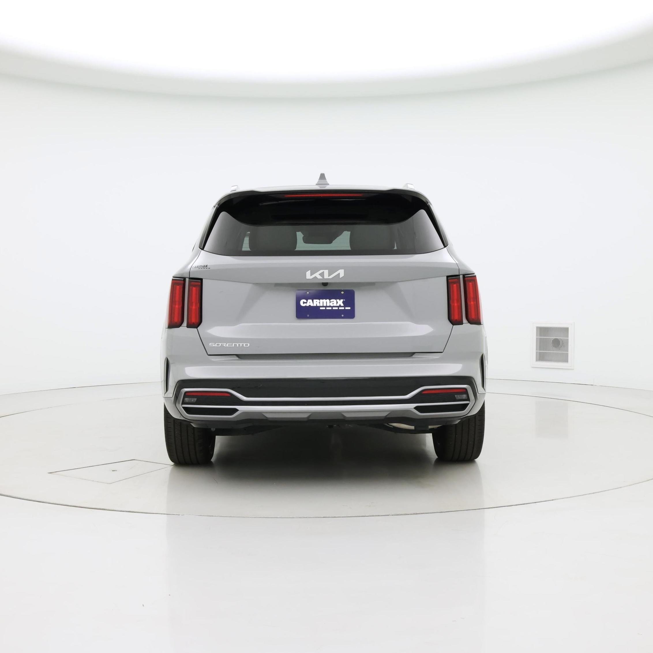 Thumbnail: 2023 Kia Sorento - 6