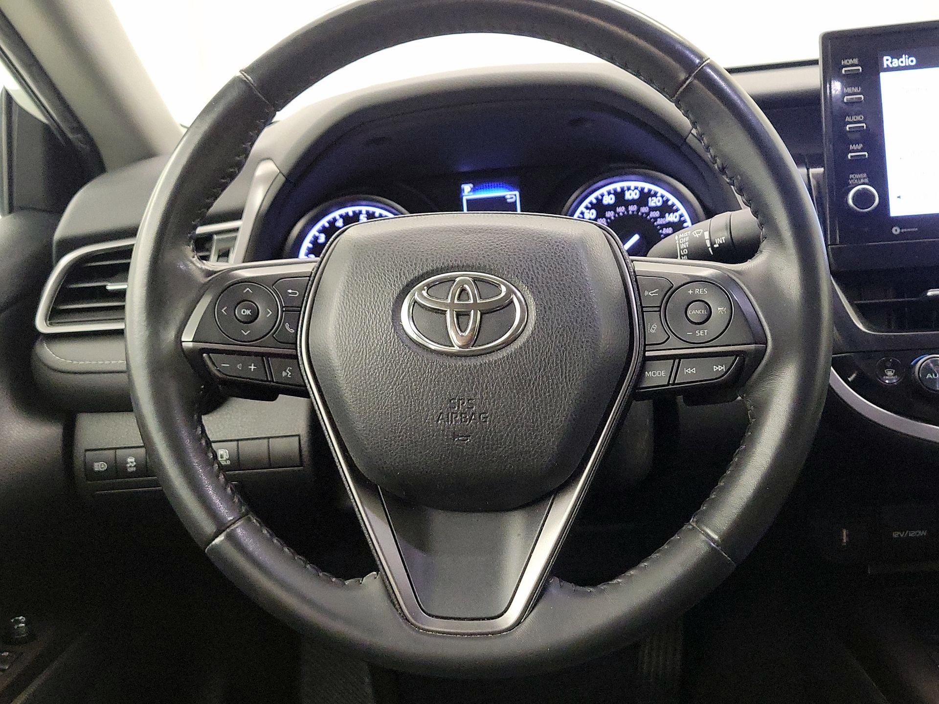 Thumbnail: 2022 Toyota Camry - 10