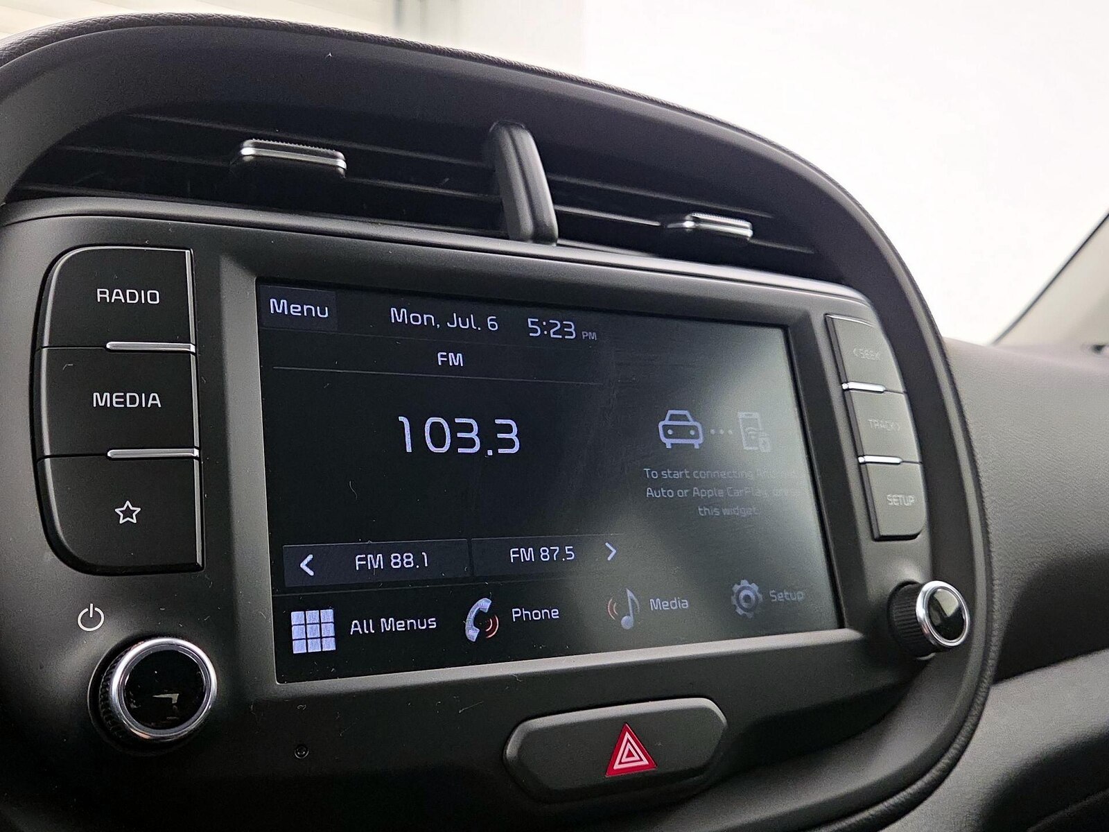 2025 Kia Soul LX - Photo 16