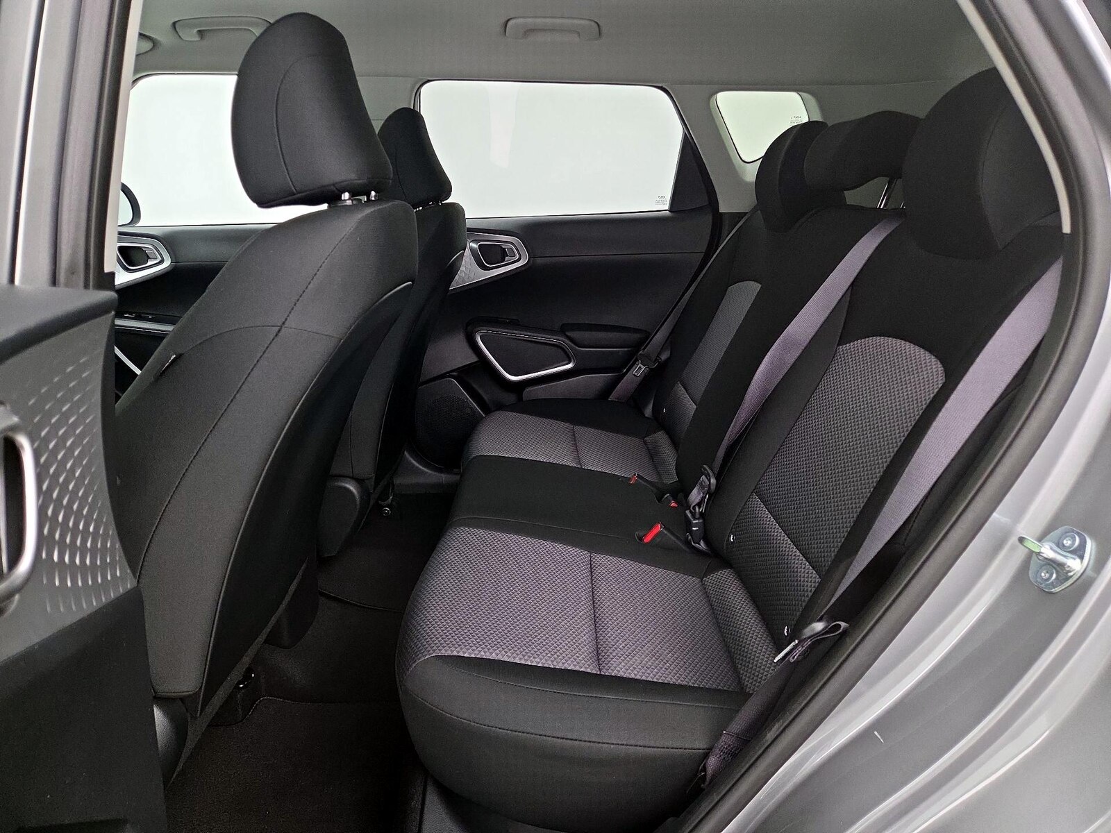 2025 Kia Soul LX - Photo 20