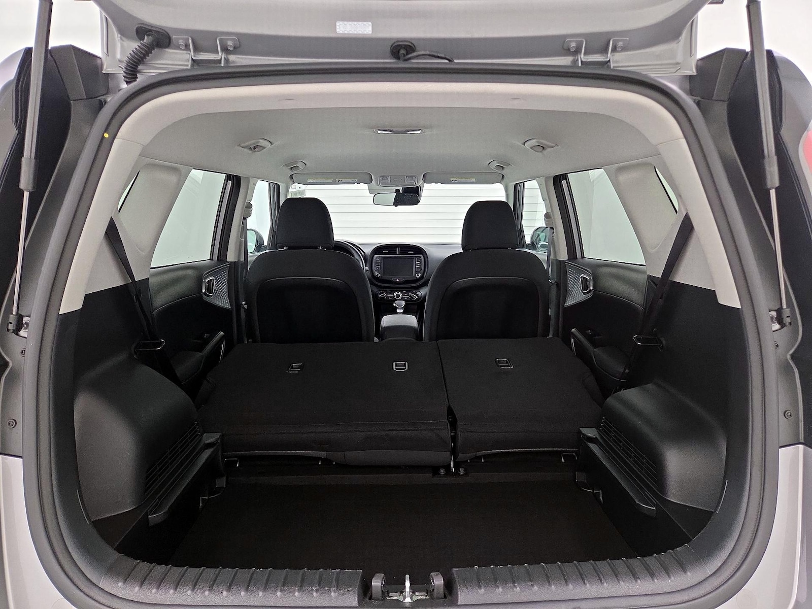 2025 Kia Soul LX - Photo 22
