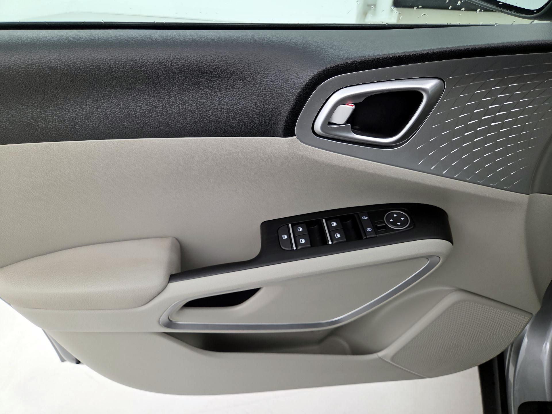 Thumbnail: 2025 Kia Soul - 12