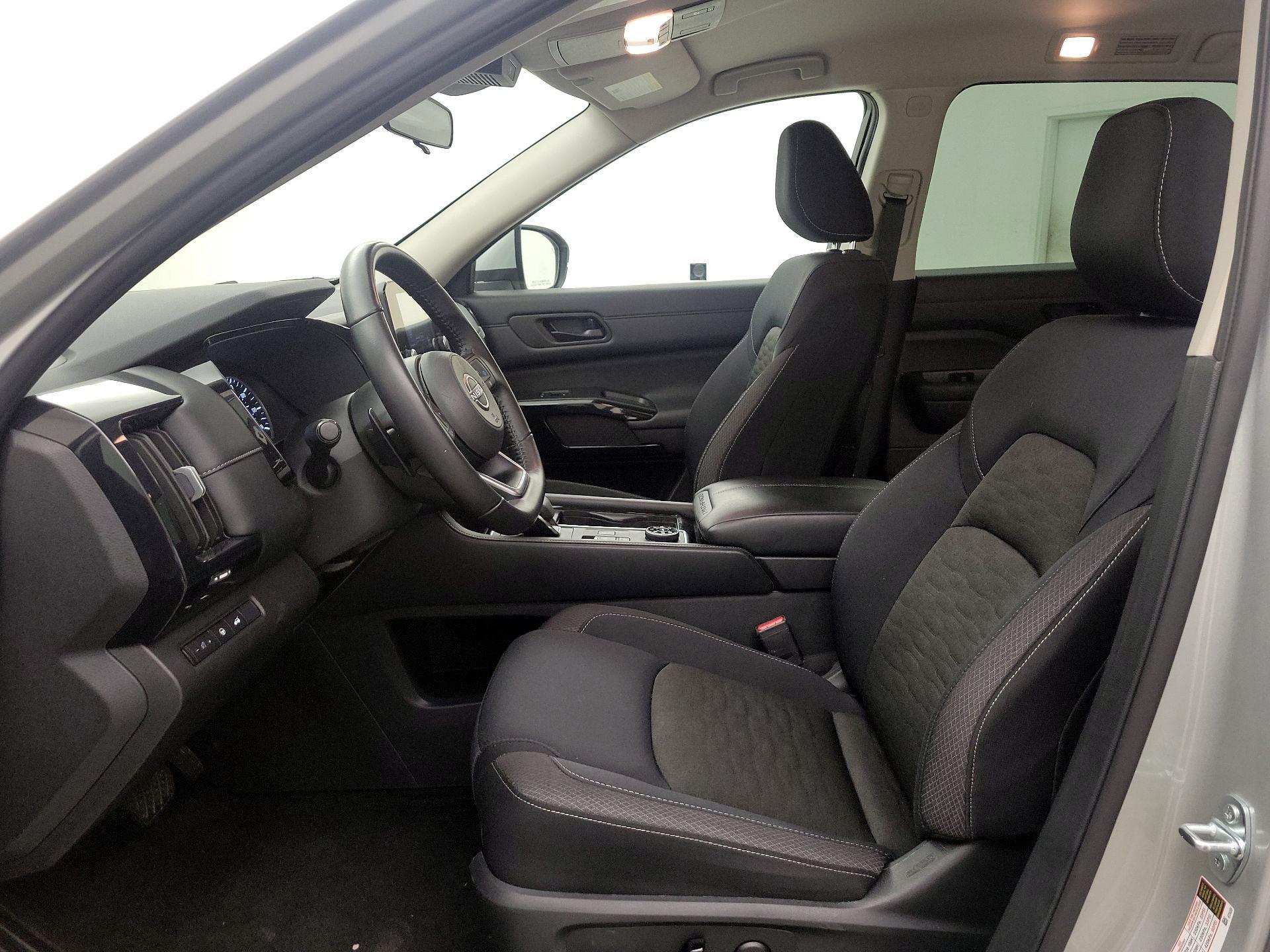 Thumbnail: 2025 Nissan Pathfinder - 11