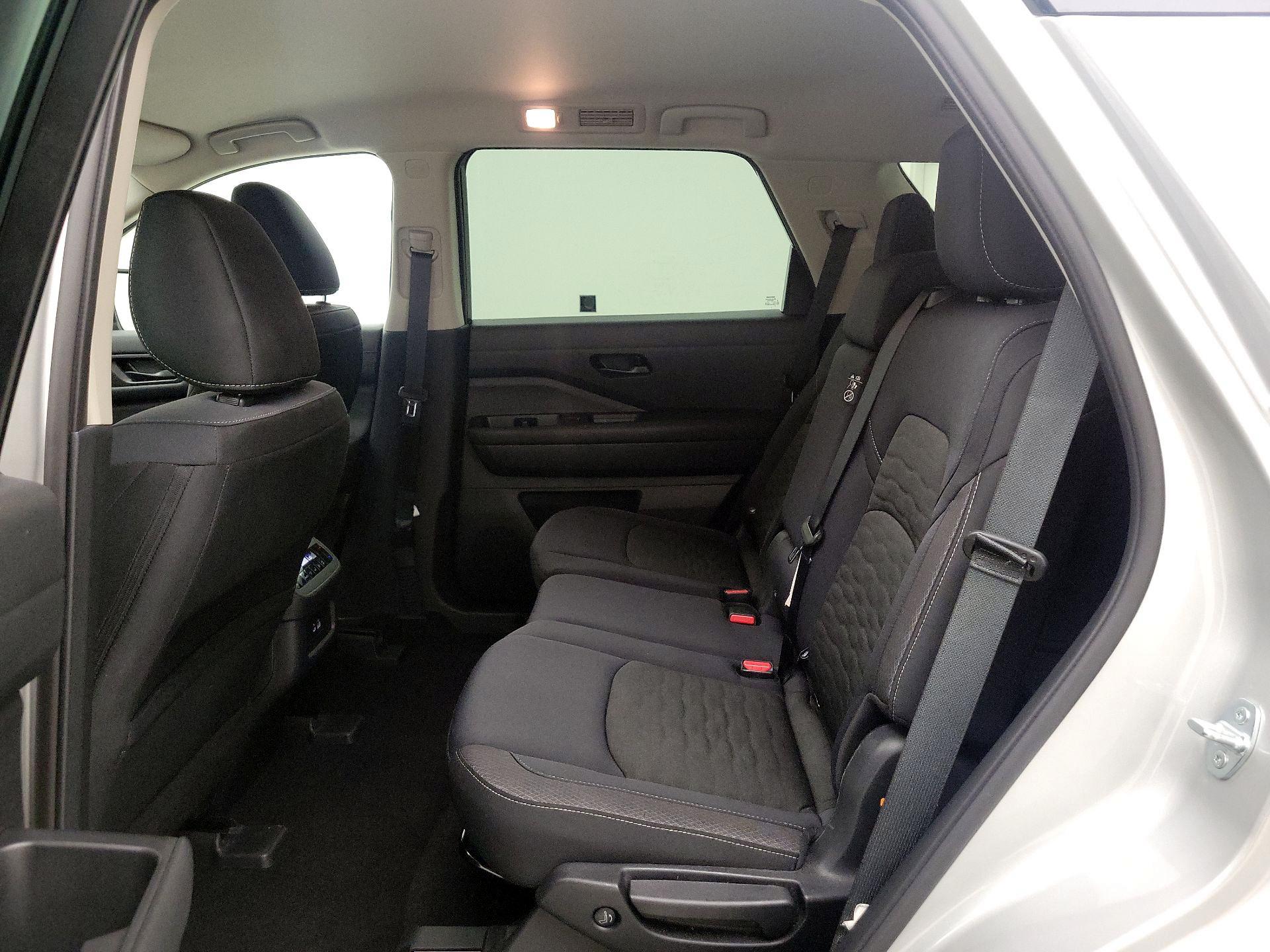 Thumbnail: 2025 Nissan Pathfinder - 19