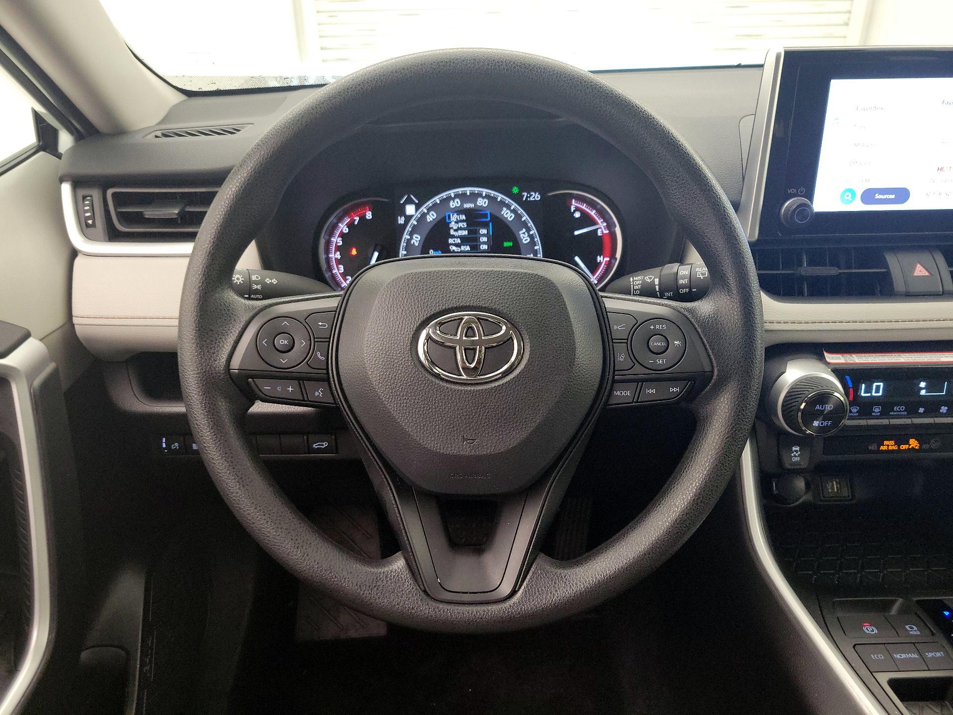 Thumbnail: 2025 Toyota RAV4 - 10