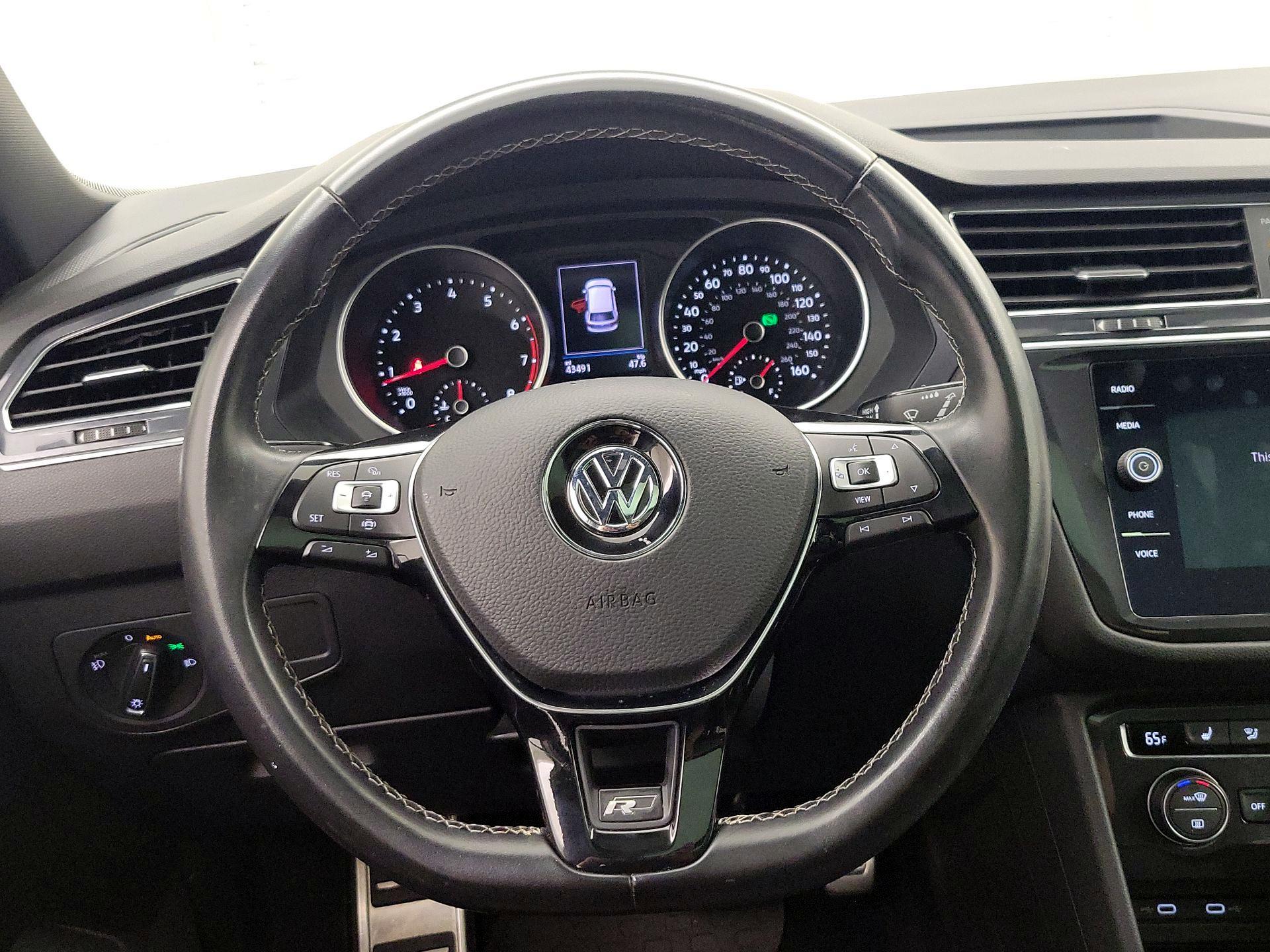 Thumbnail: 2021 Volkswagen Tiguan - 10