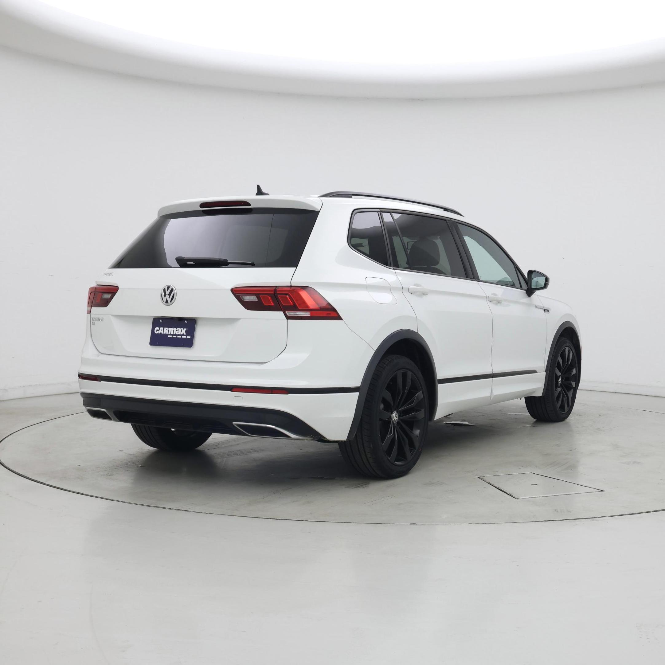 Thumbnail: 2021 Volkswagen Tiguan - 8