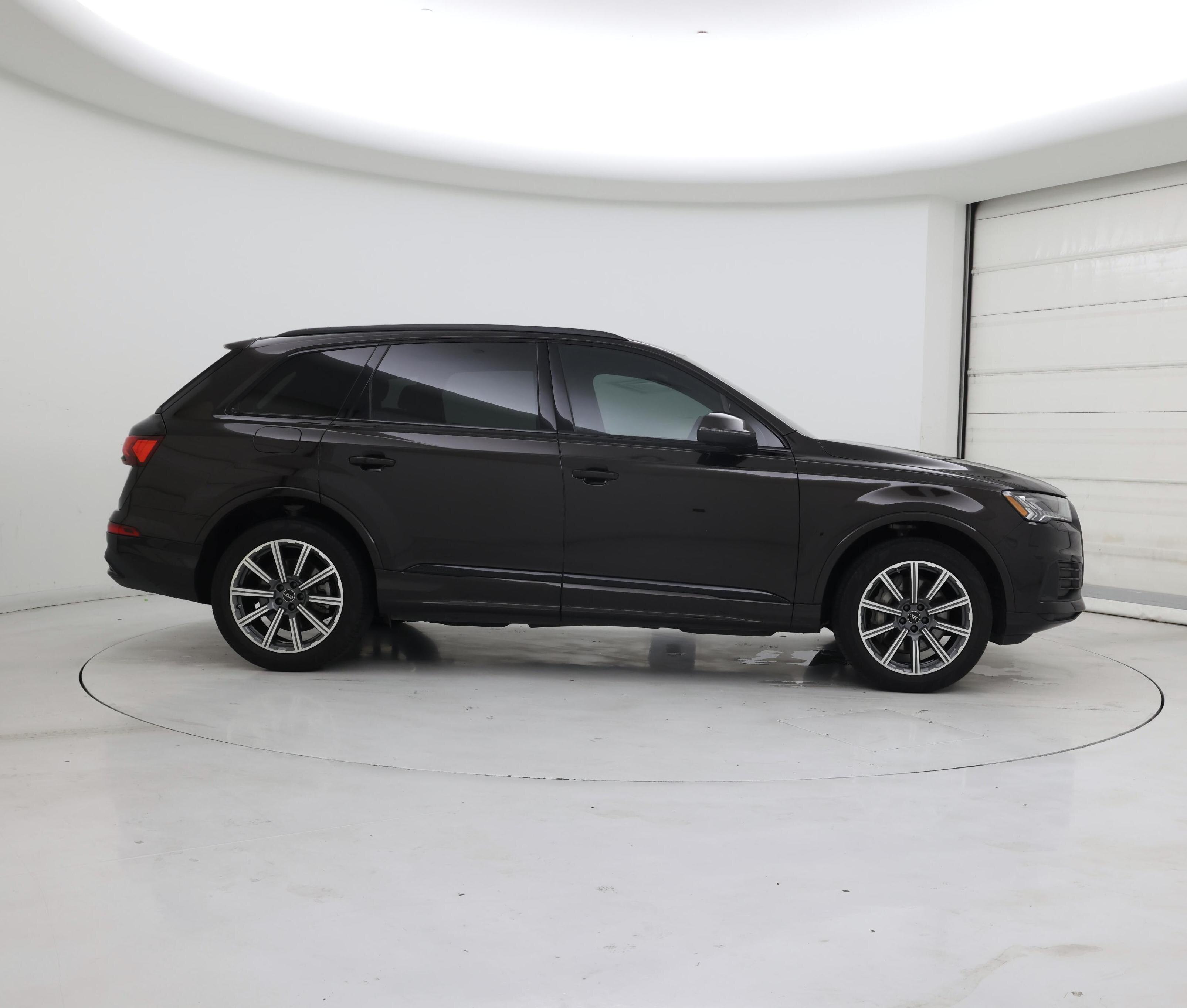 Thumbnail: 2023 Audi Q7 - 7