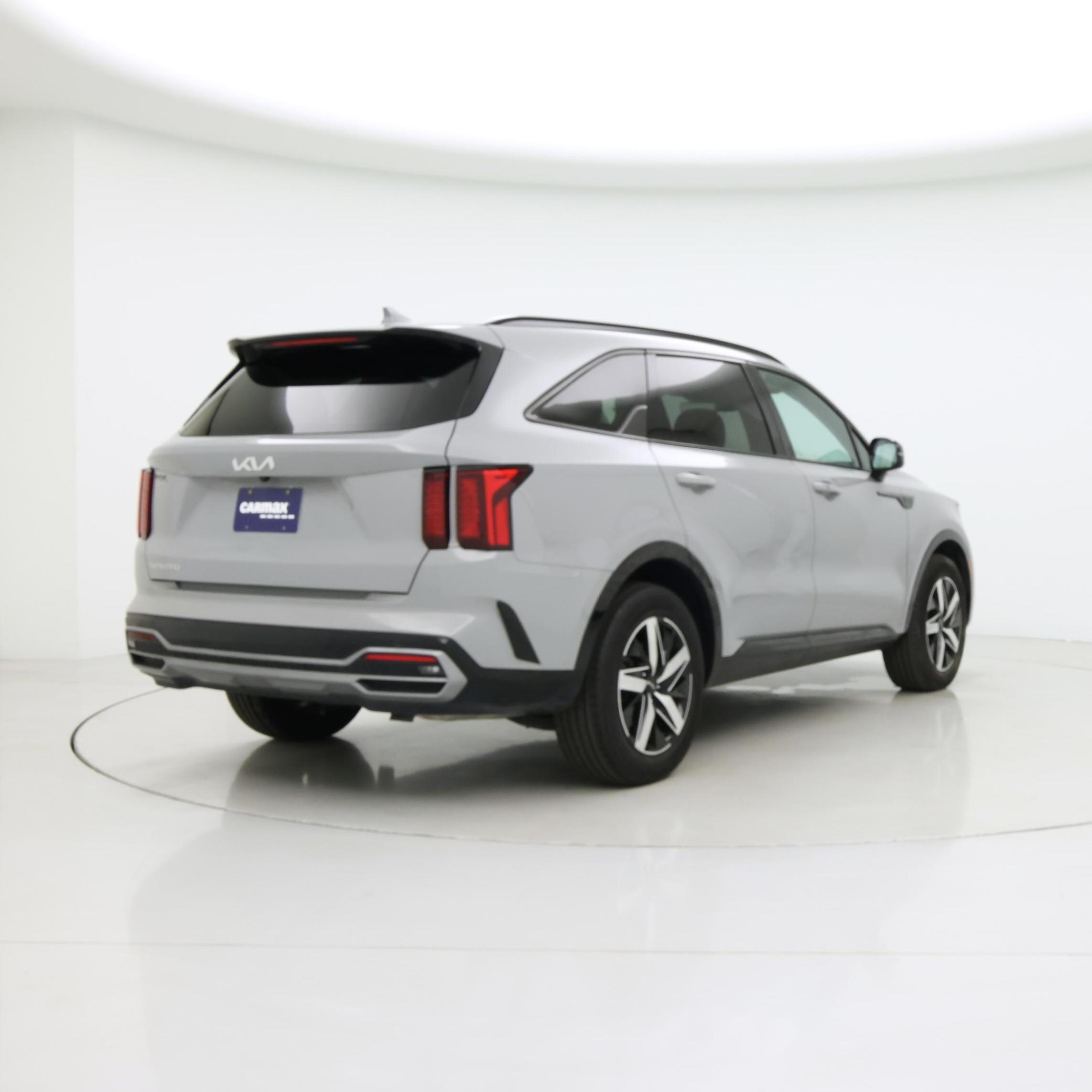 Thumbnail: 2023 Kia Sorento - 8