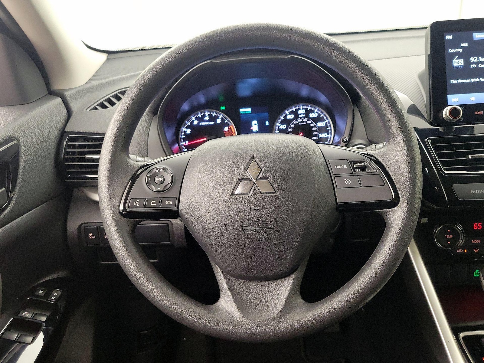 2024 Mitsubishi Eclipse Cross LE - Photo 11
