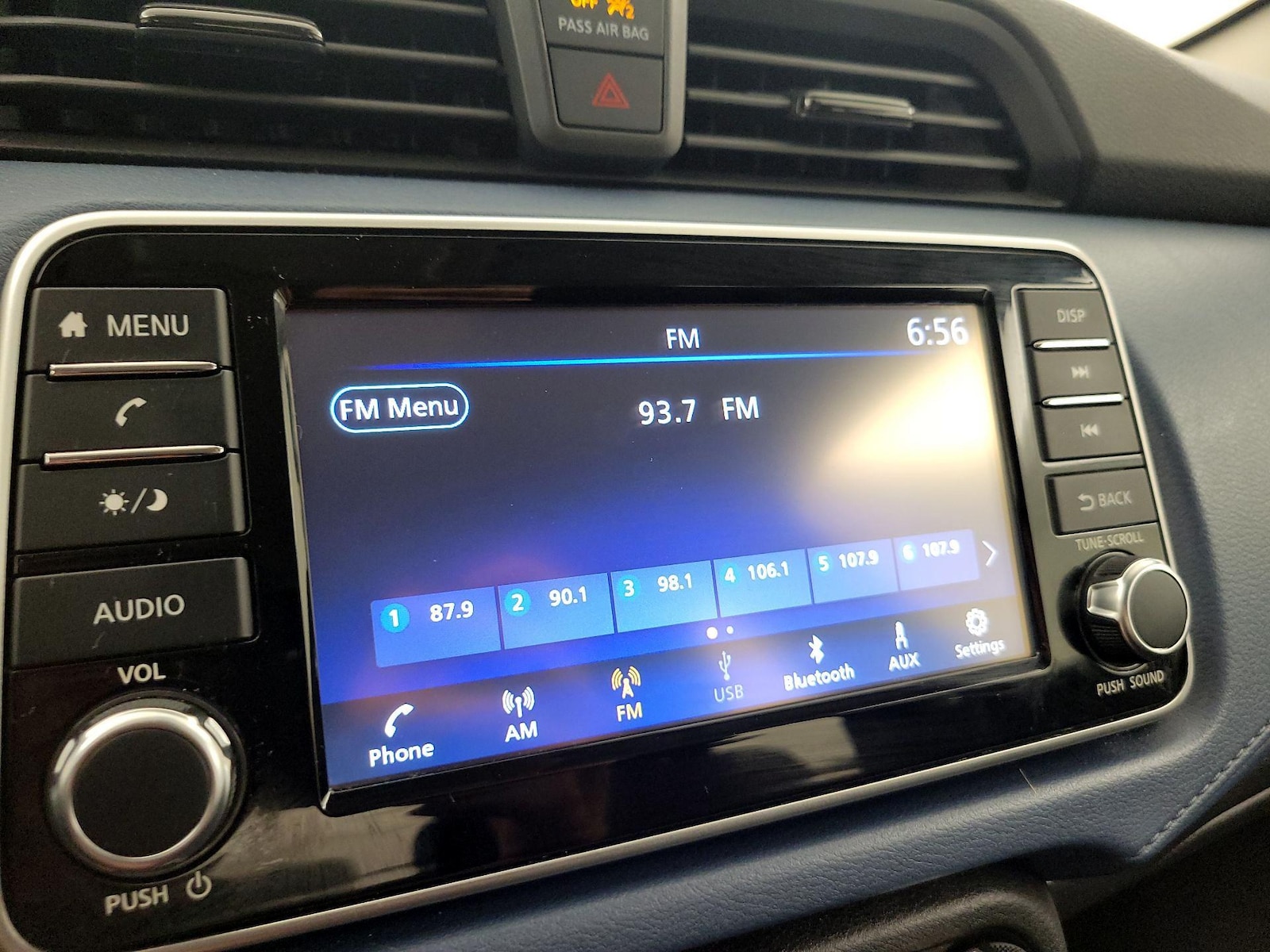 2025 Nissan Versa Sedan SV - Photo 14