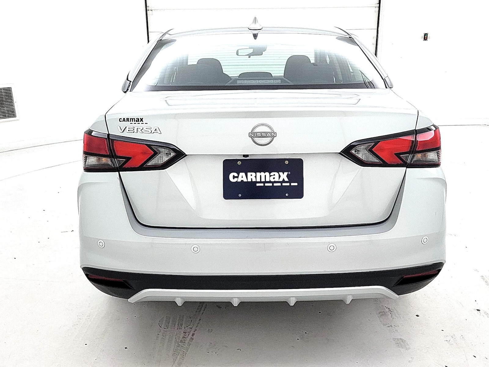 2025 Nissan Versa Sedan SV - Photo 6