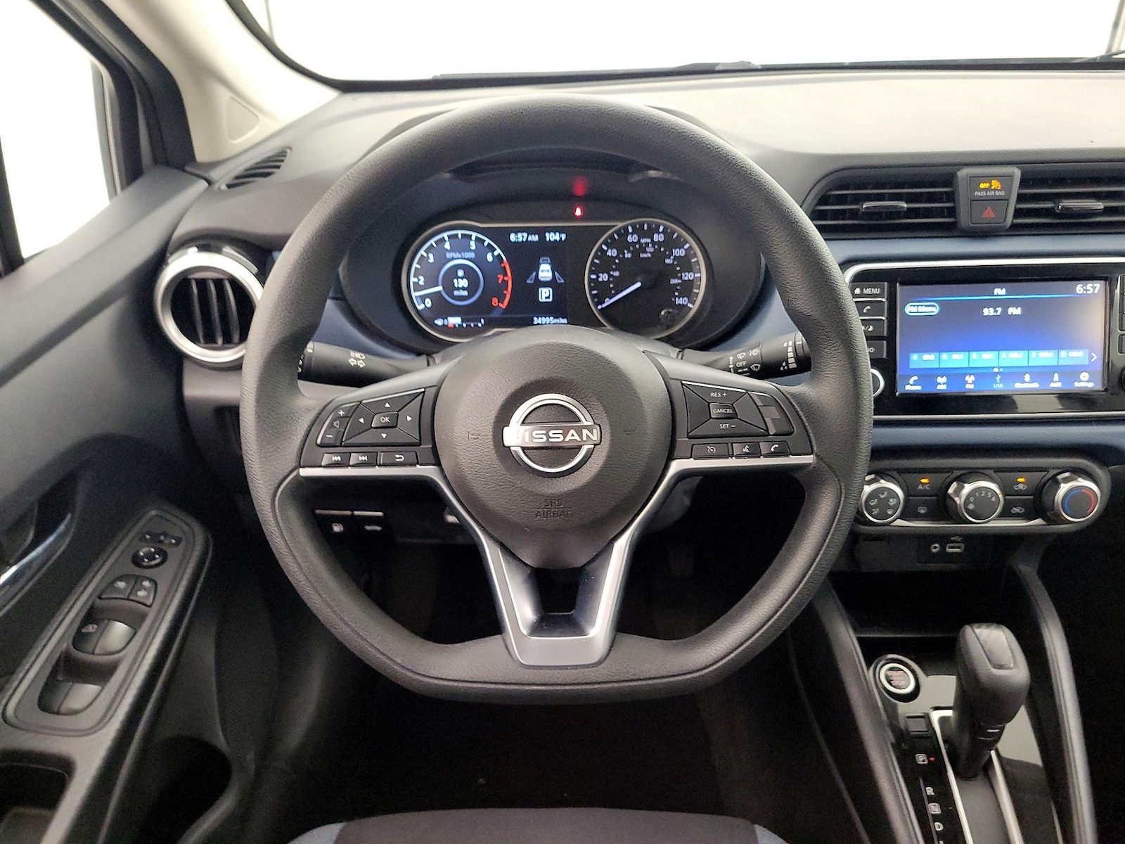 2025 Nissan Versa Sedan SV - Photo 9