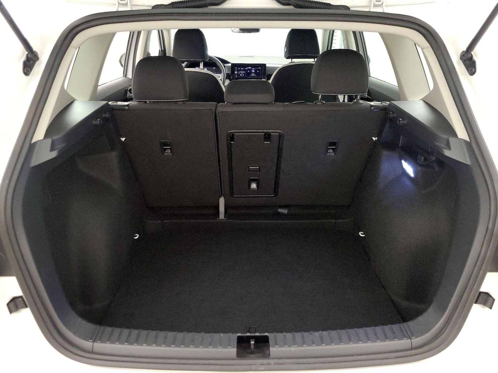 2025 Volkswagen Taos S - Photo 21