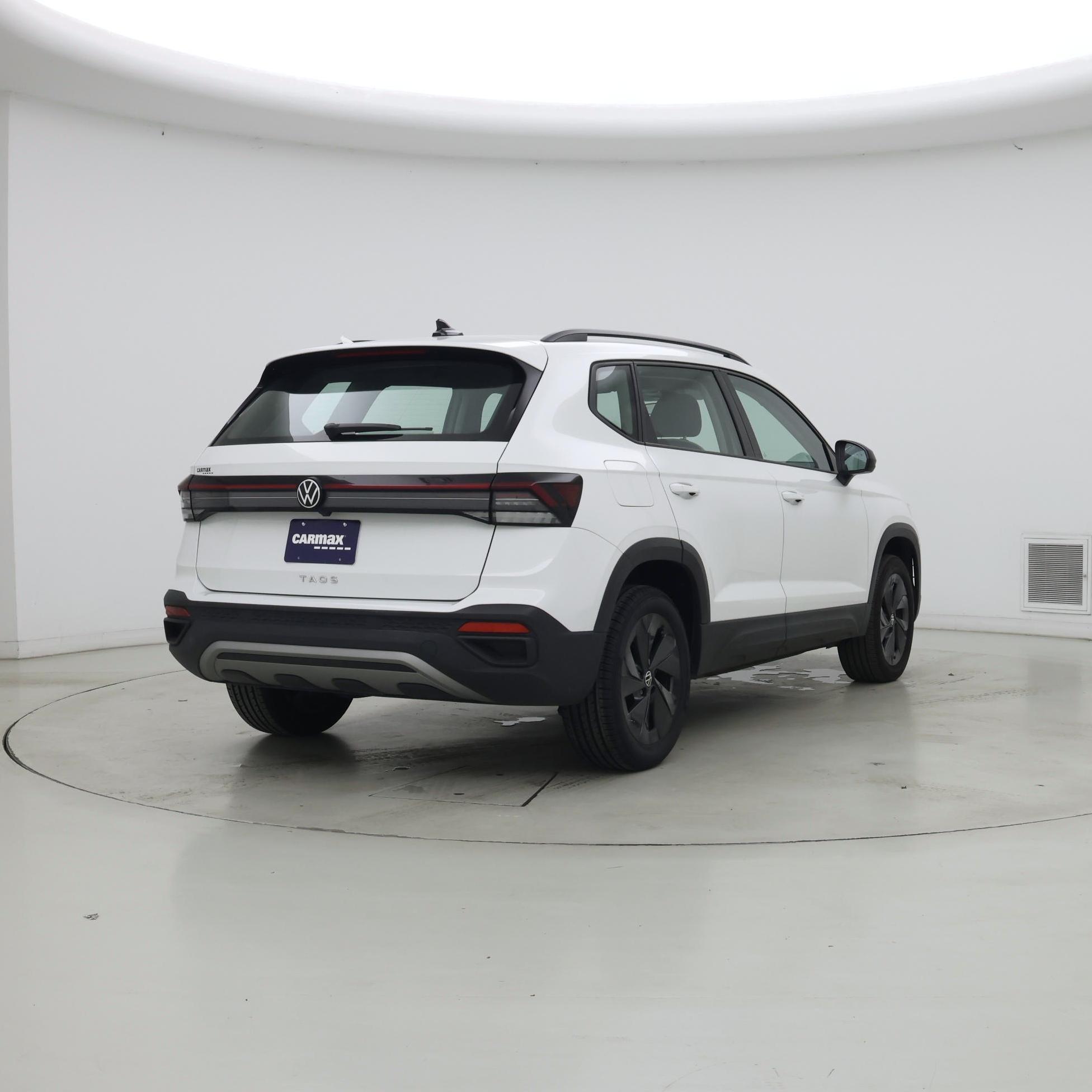 Thumbnail: 2025 Volkswagen Taos - 8