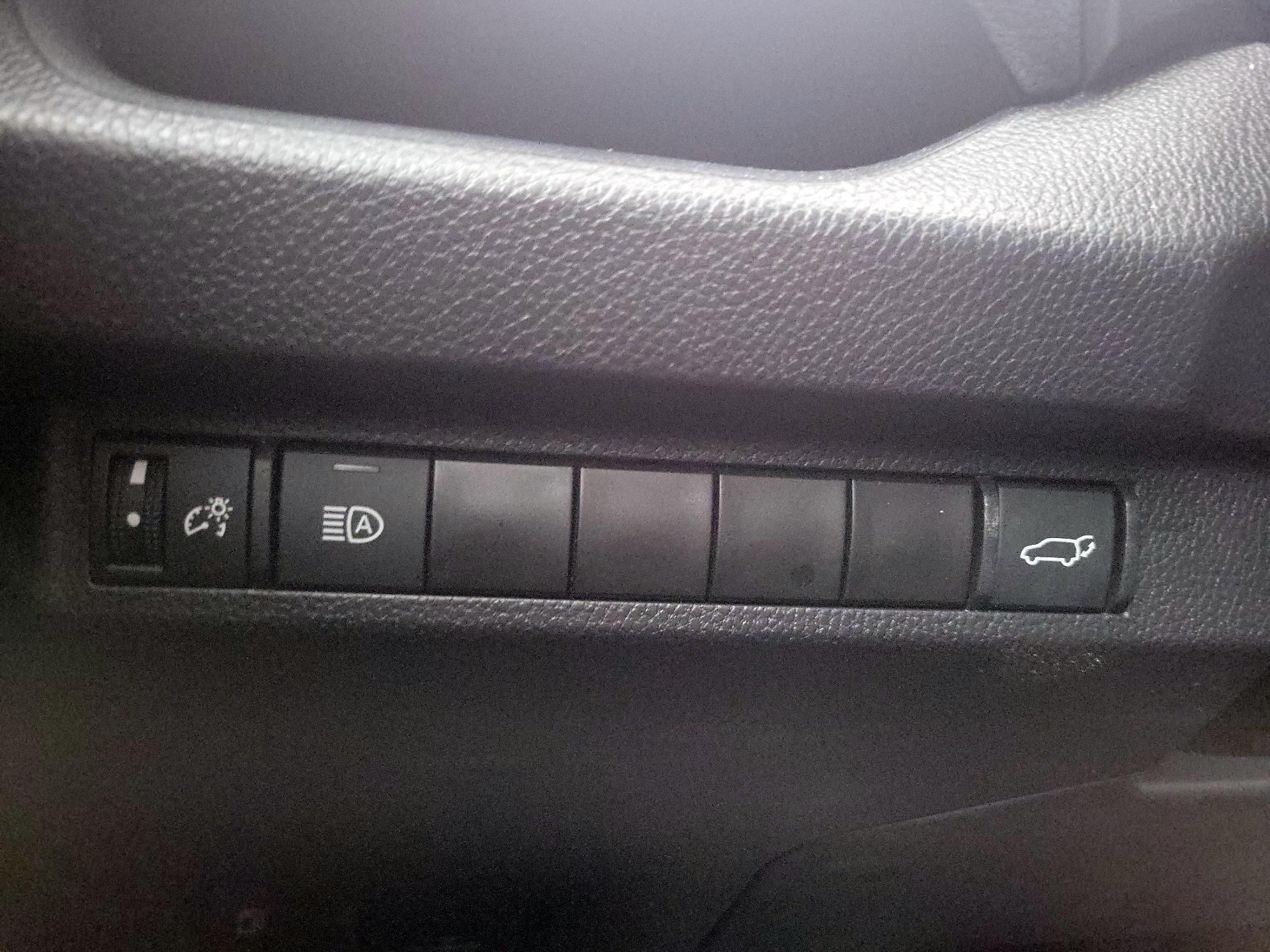 Thumbnail: 2025 Toyota RAV4 - 13
