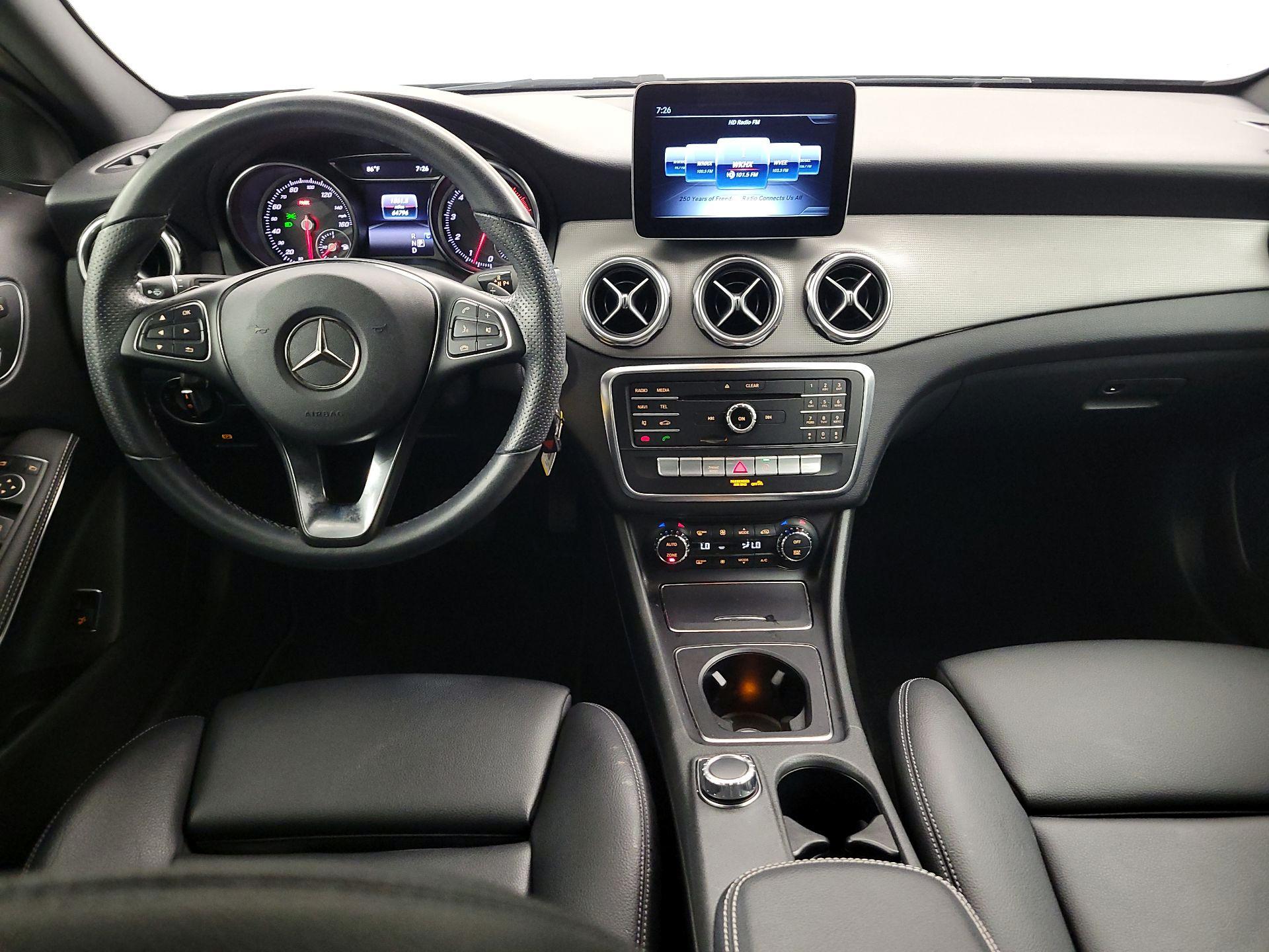 Thumbnail: 2020 Mercedes-Benz GLA - 9
