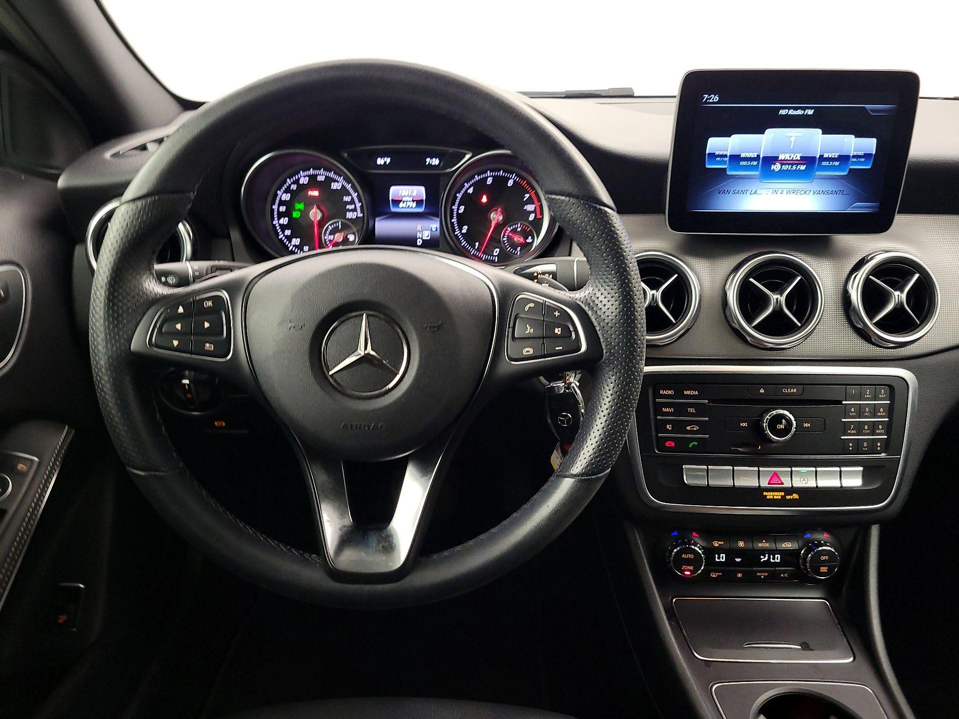 Thumbnail: 2020 Mercedes-Benz GLA - 10