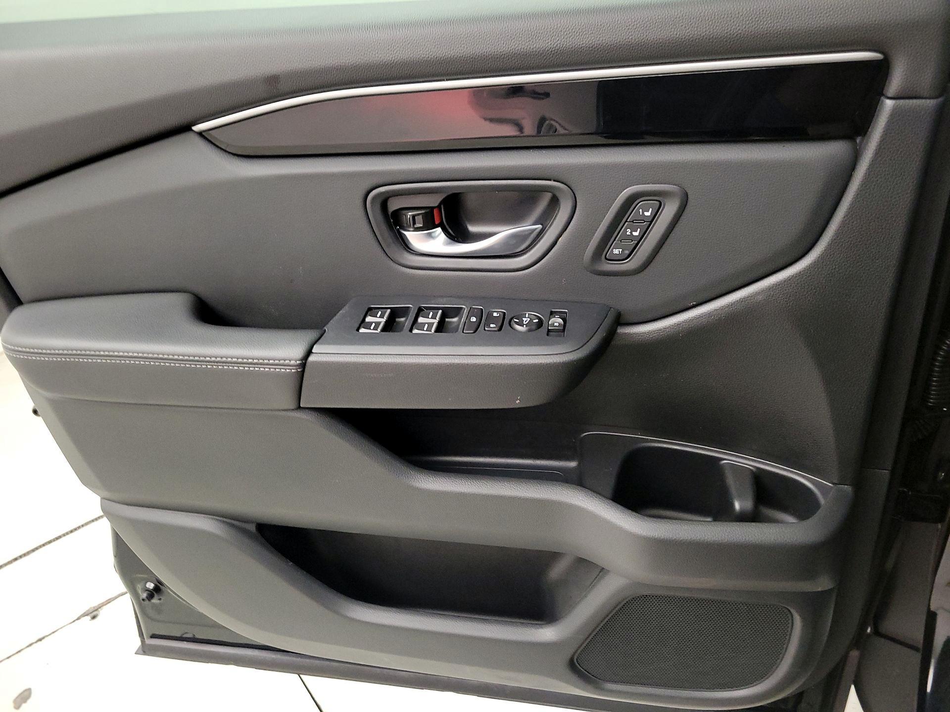 Thumbnail: 2025 Honda Pilot - 12