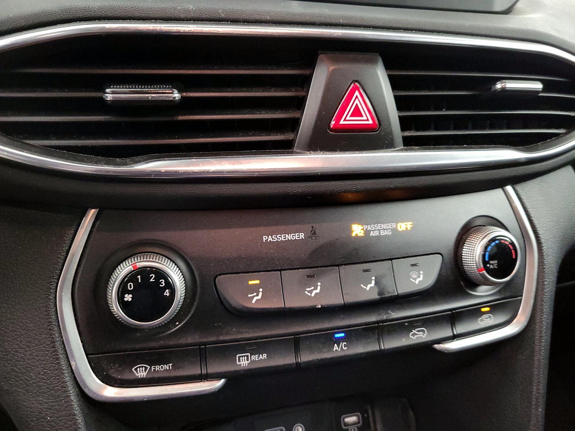 Thumbnail: 2019 Hyundai Santa Fe - 16