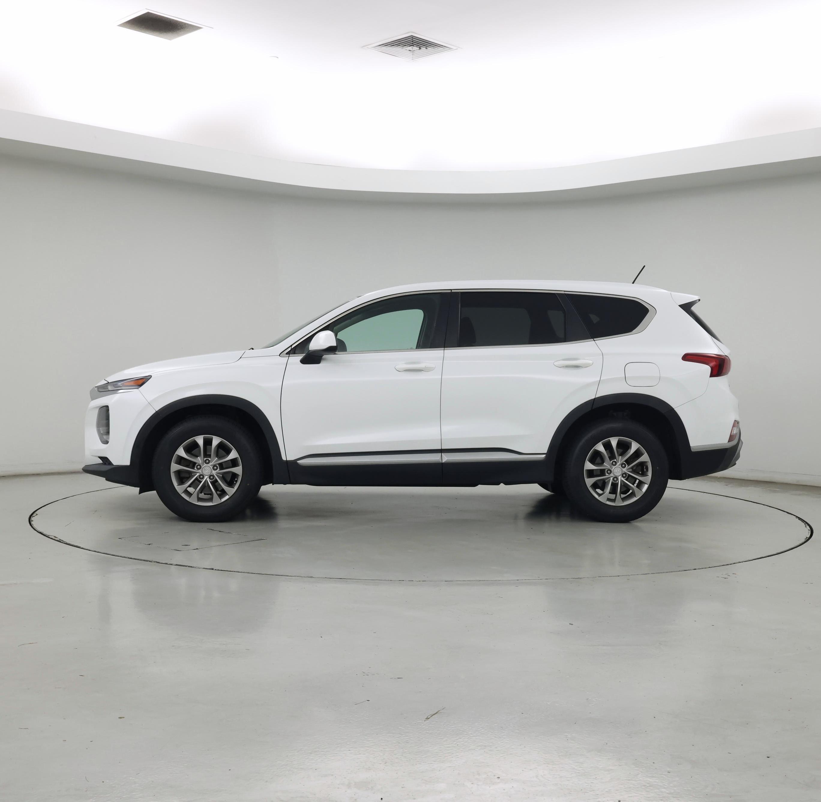 Thumbnail: 2019 Hyundai Santa Fe - 3