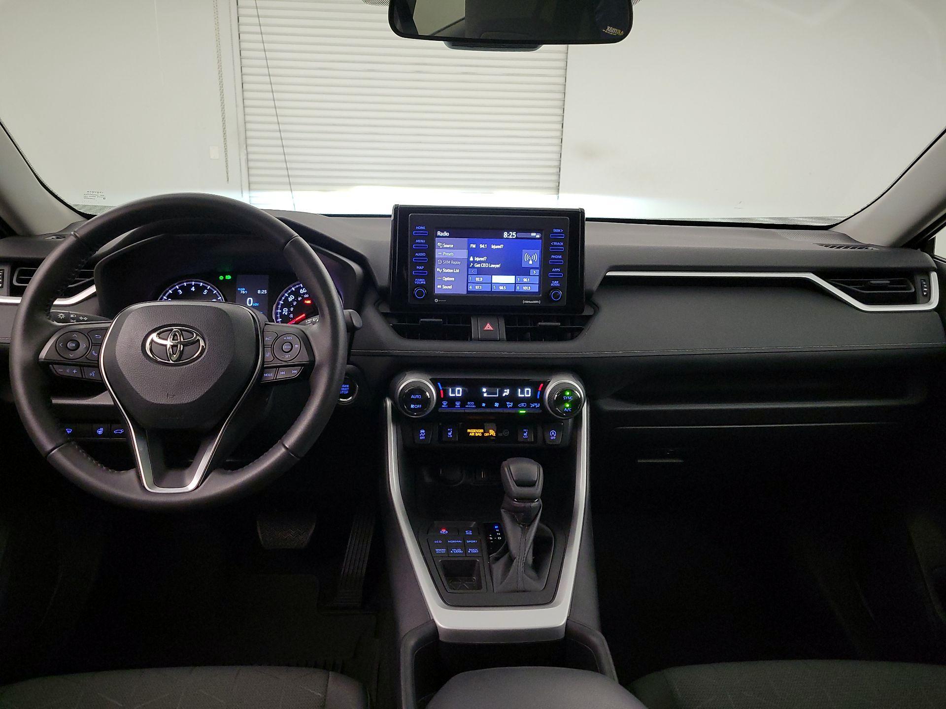 Thumbnail: 2022 Toyota RAV4 - 9
