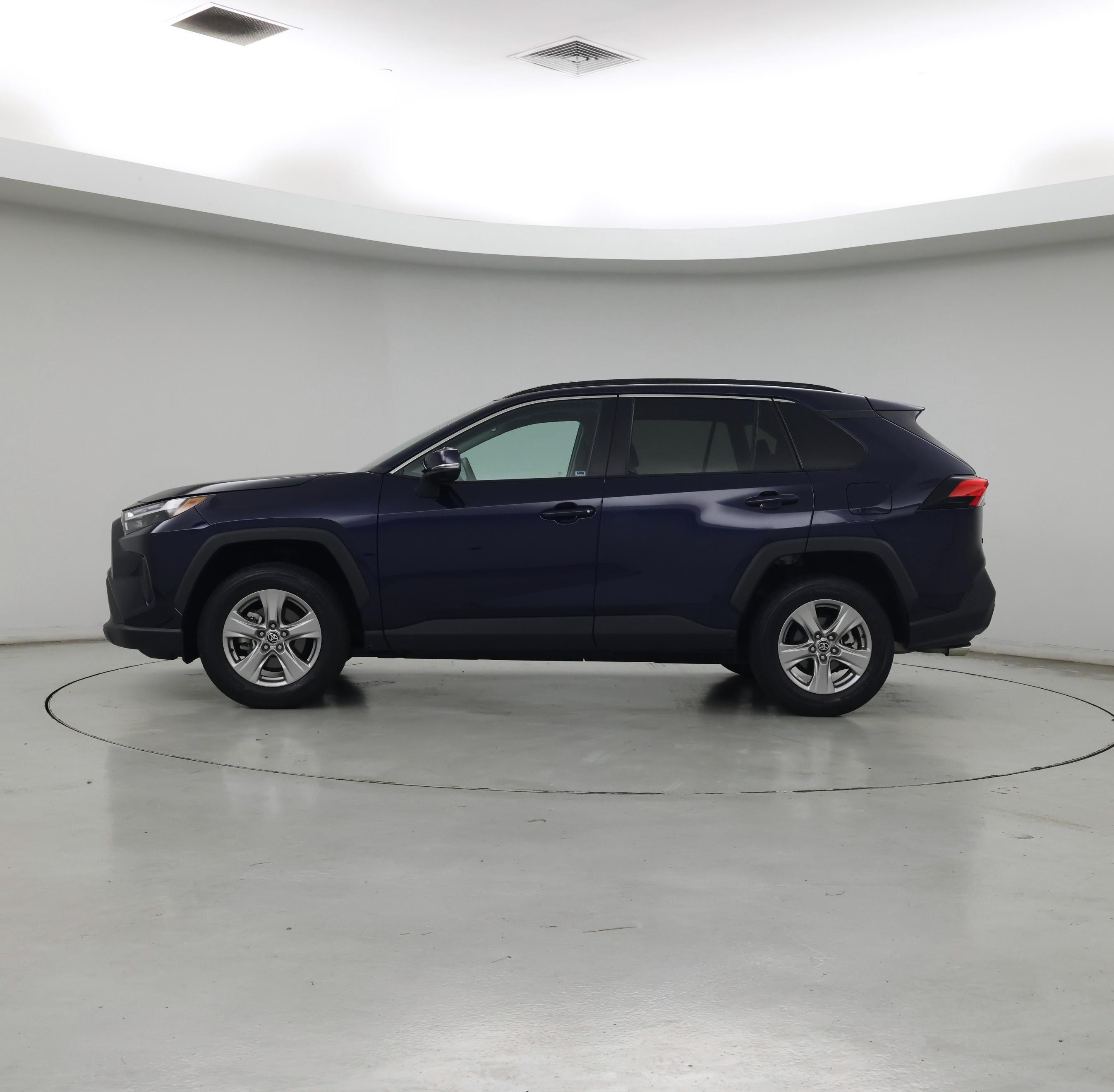 Thumbnail: 2022 Toyota RAV4 - 3