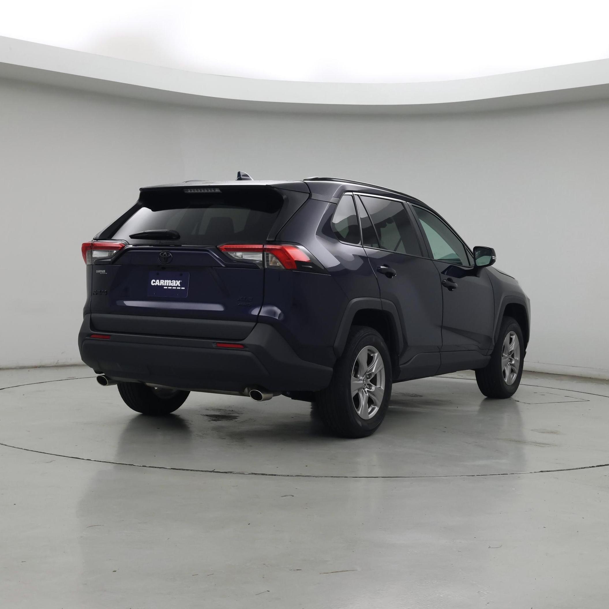Thumbnail: 2022 Toyota RAV4 - 8