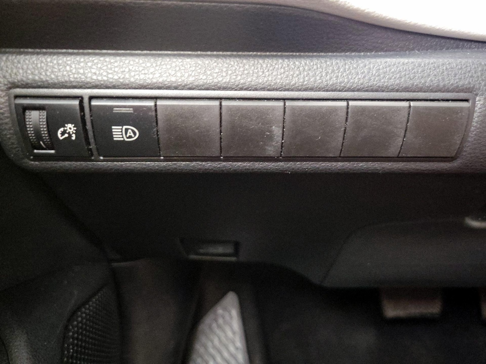 2024 Toyota Corolla SE - Photo 14