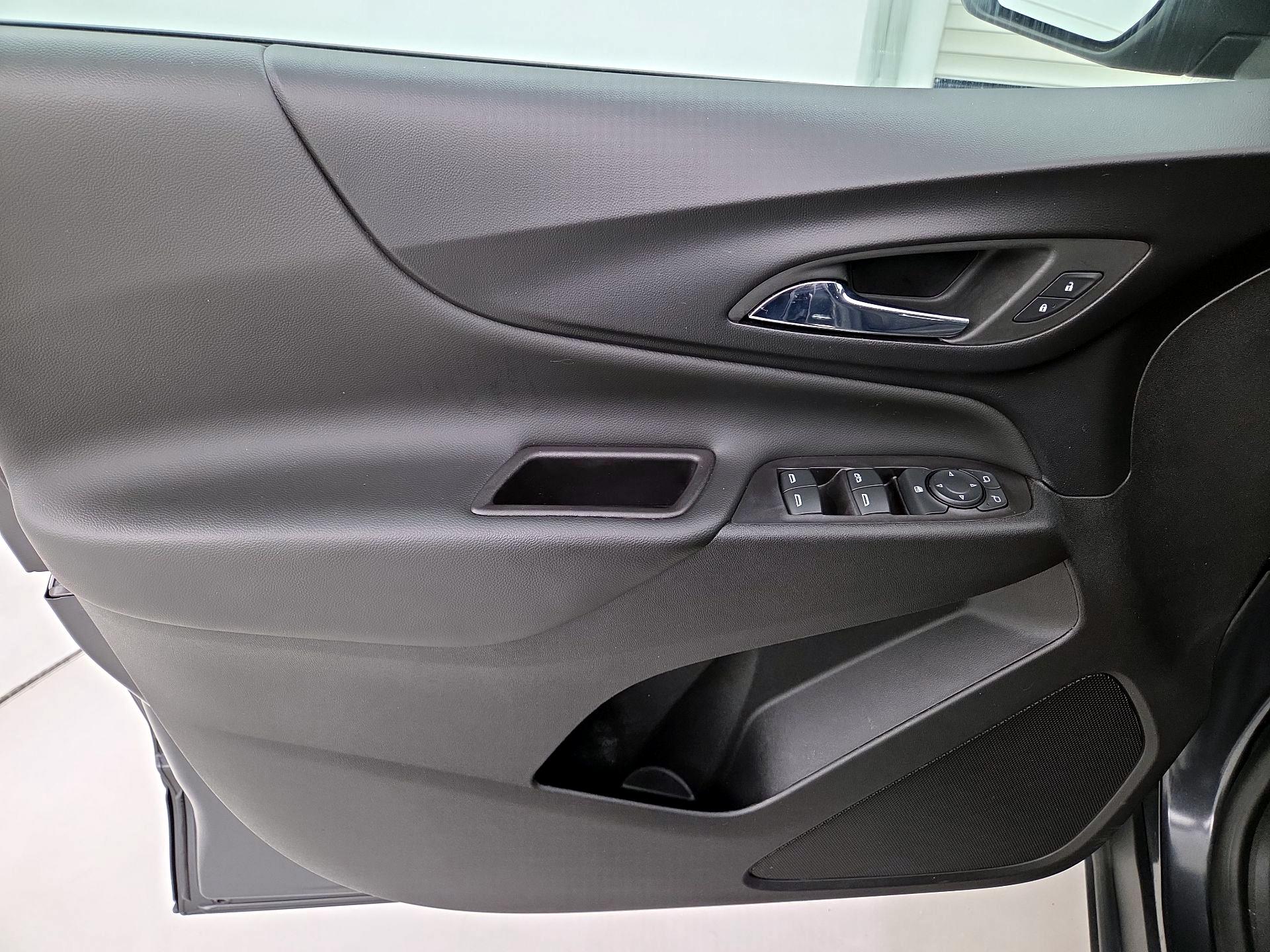 Thumbnail: 2022 Chevrolet Equinox - 12