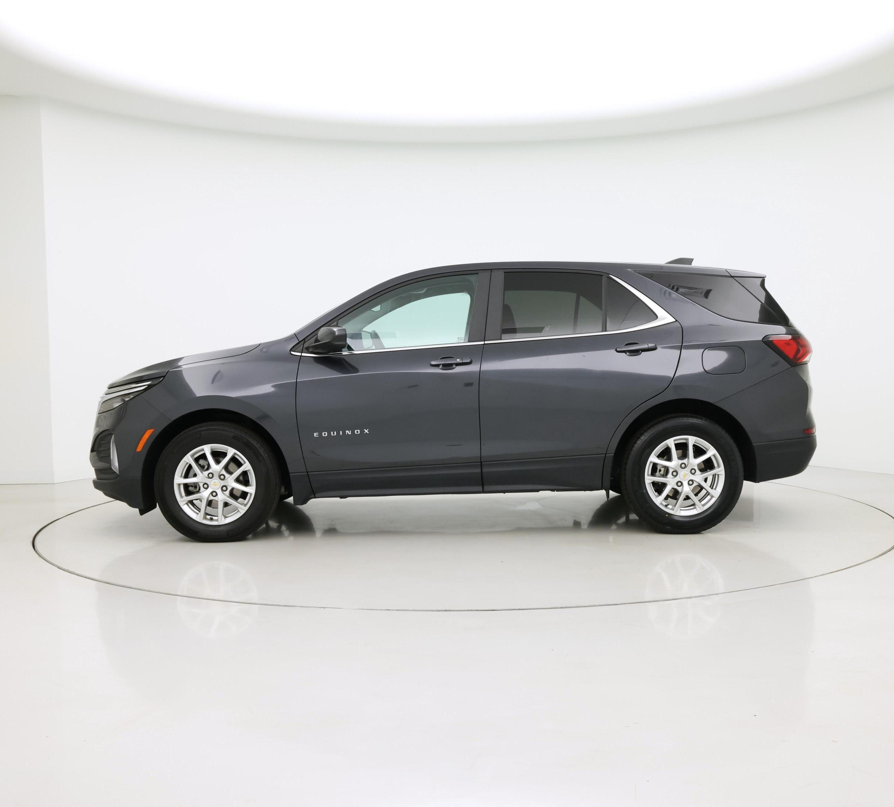 Thumbnail: 2022 Chevrolet Equinox - 3