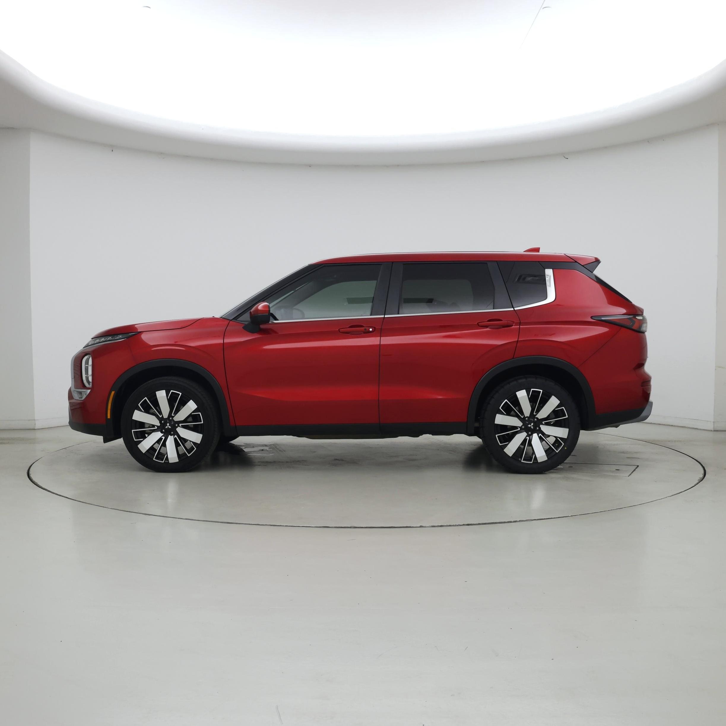Thumbnail: 2025 Mitsubishi Outlander - 3