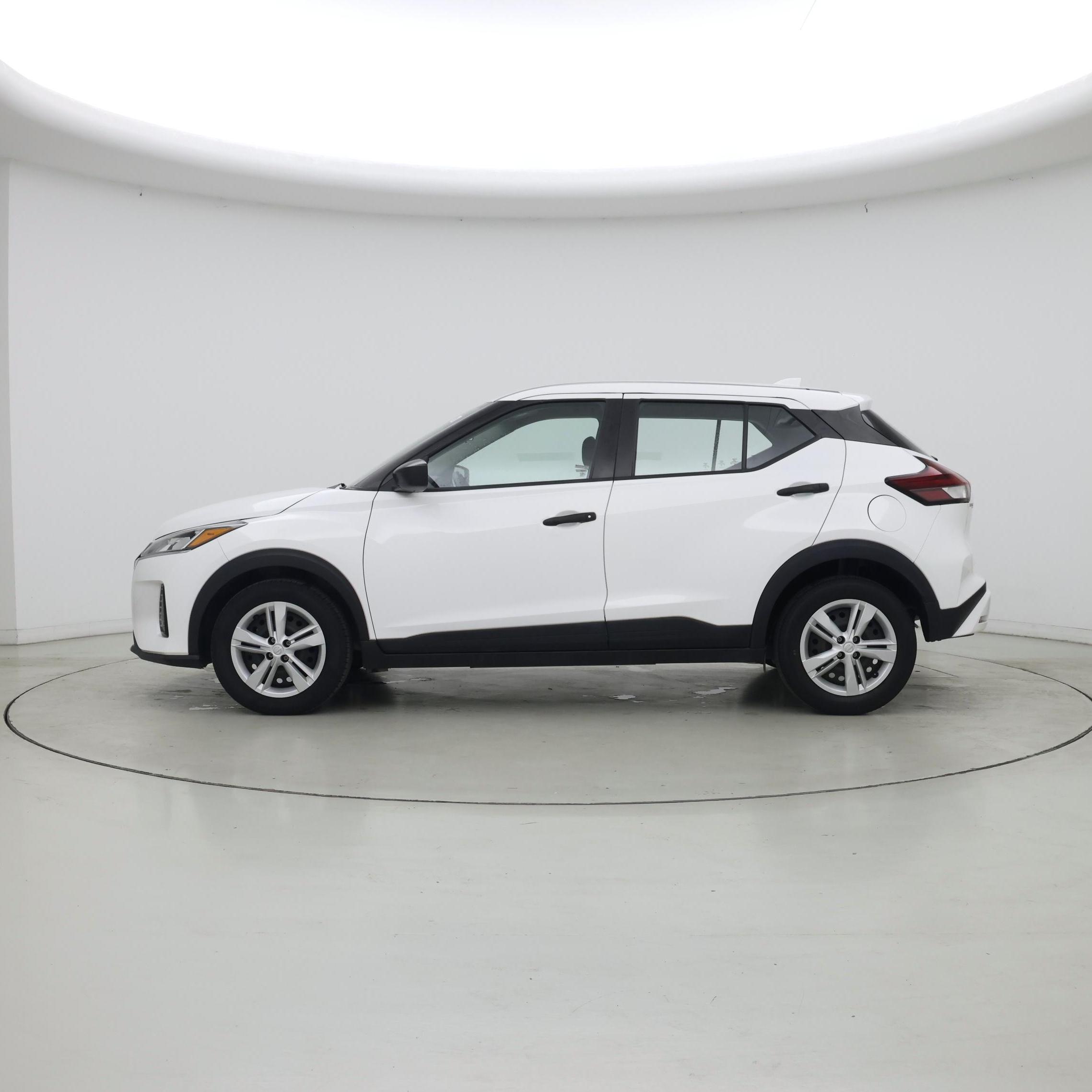 Thumbnail: 2024 Nissan Kicks - 3