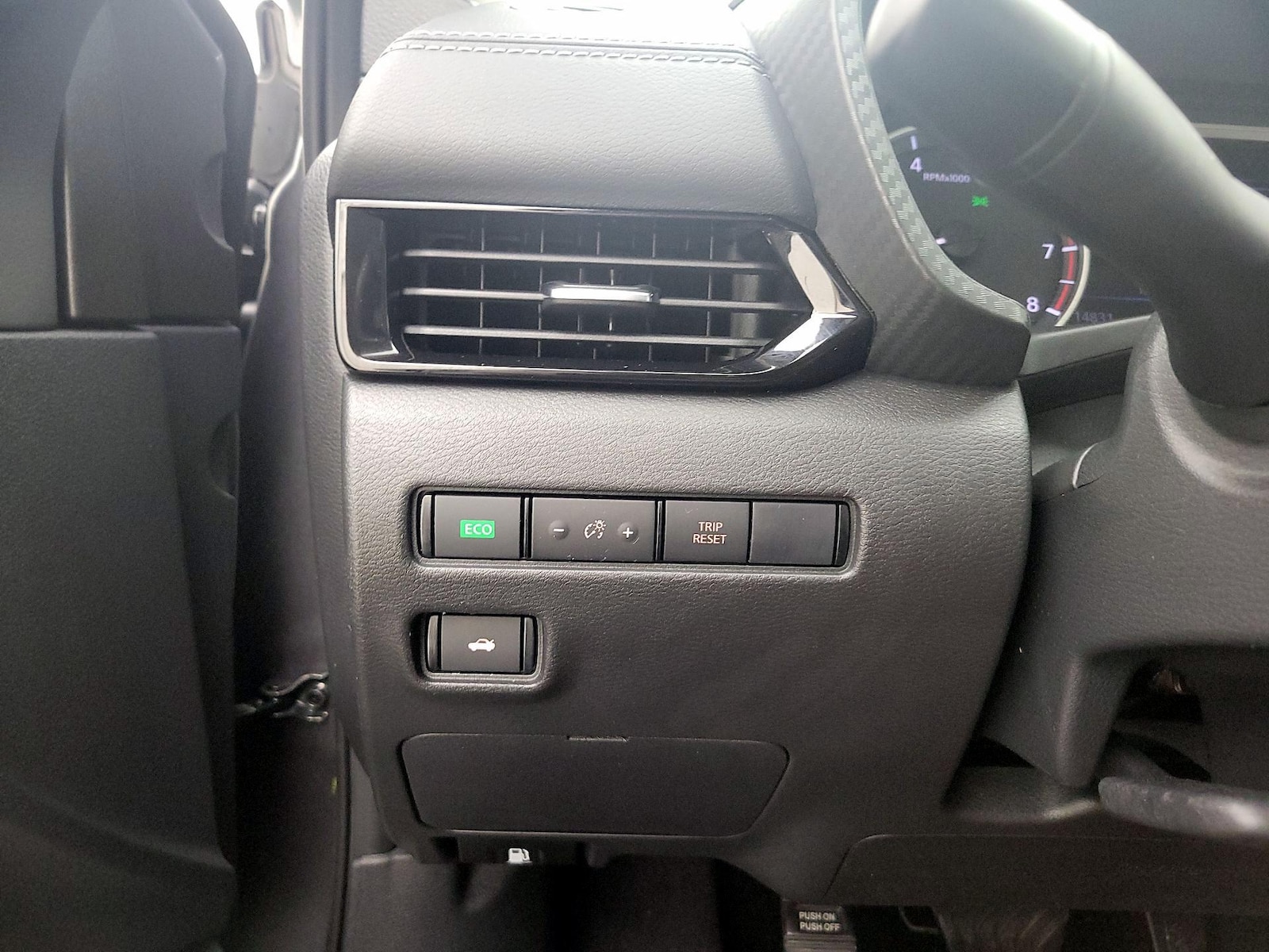 2021 Nissan Sentra SV - Photo 14