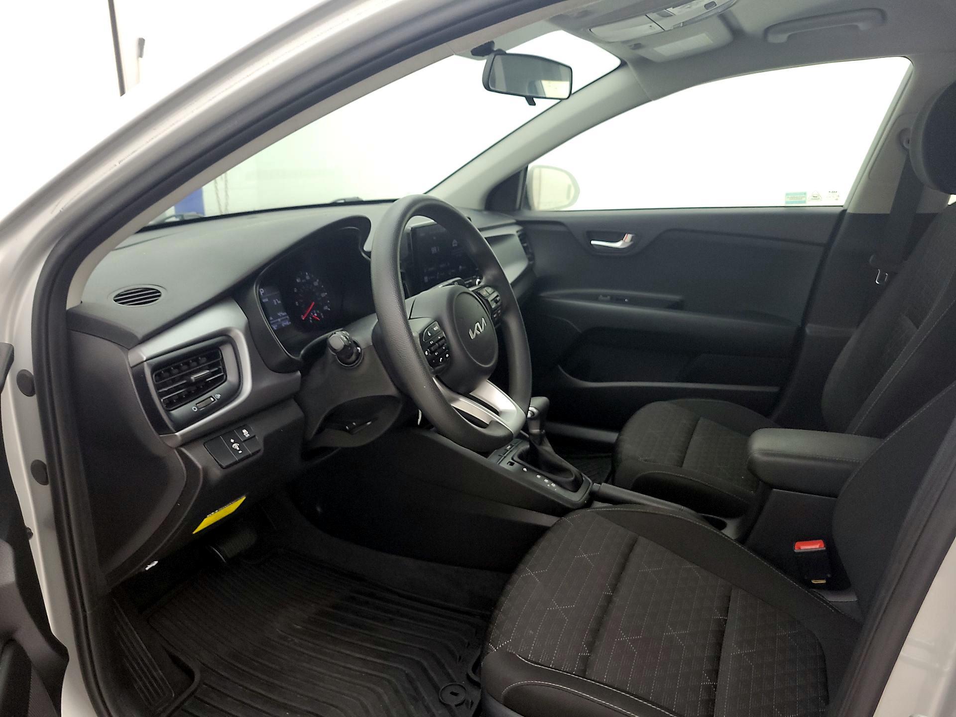 Thumbnail: 2023 Kia Rio - 11