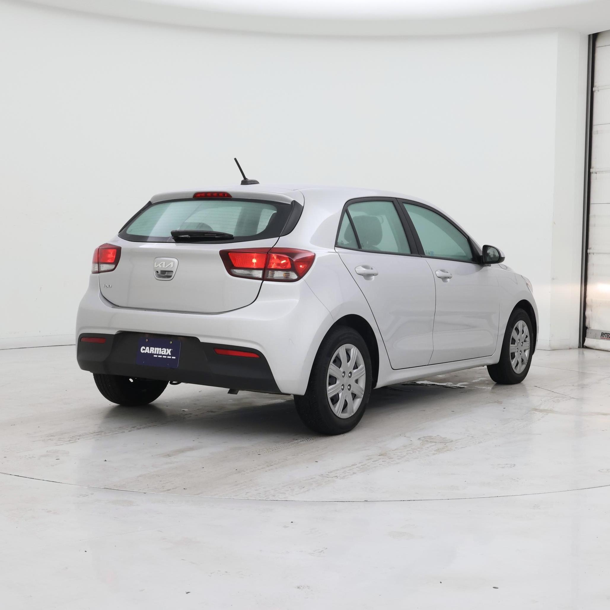 Thumbnail: 2023 Kia Rio - 8