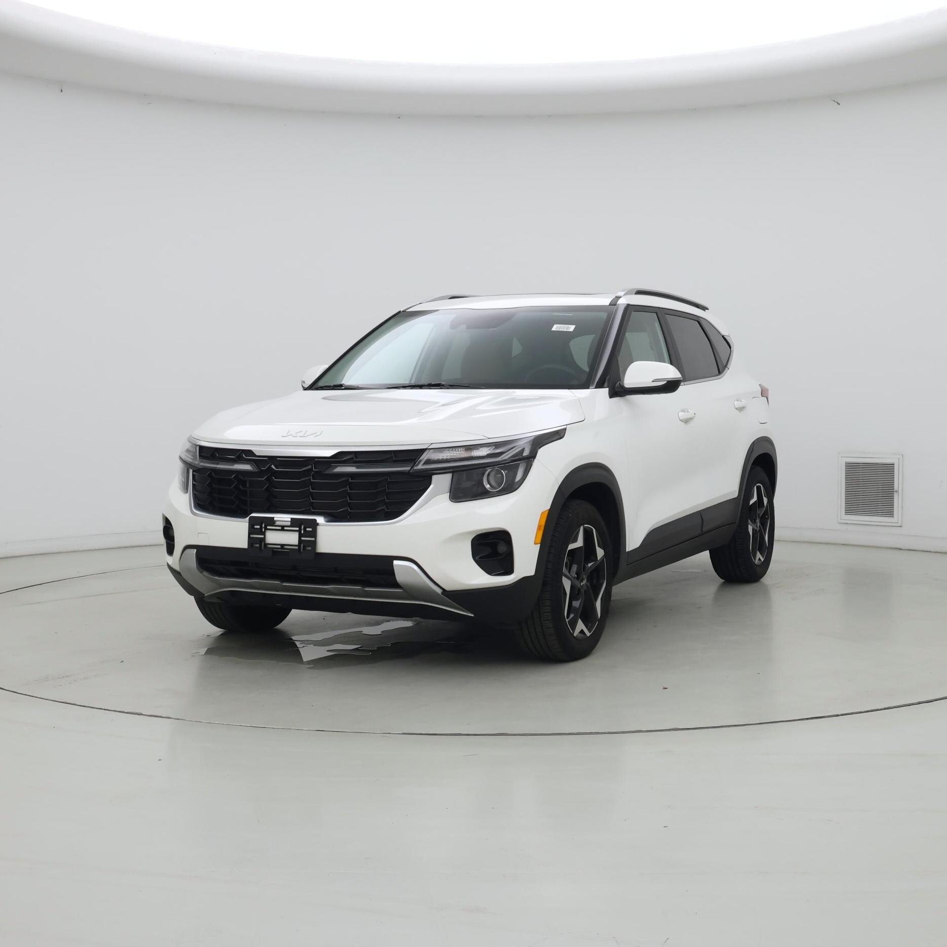 Thumbnail: 2024 Kia Seltos - 4