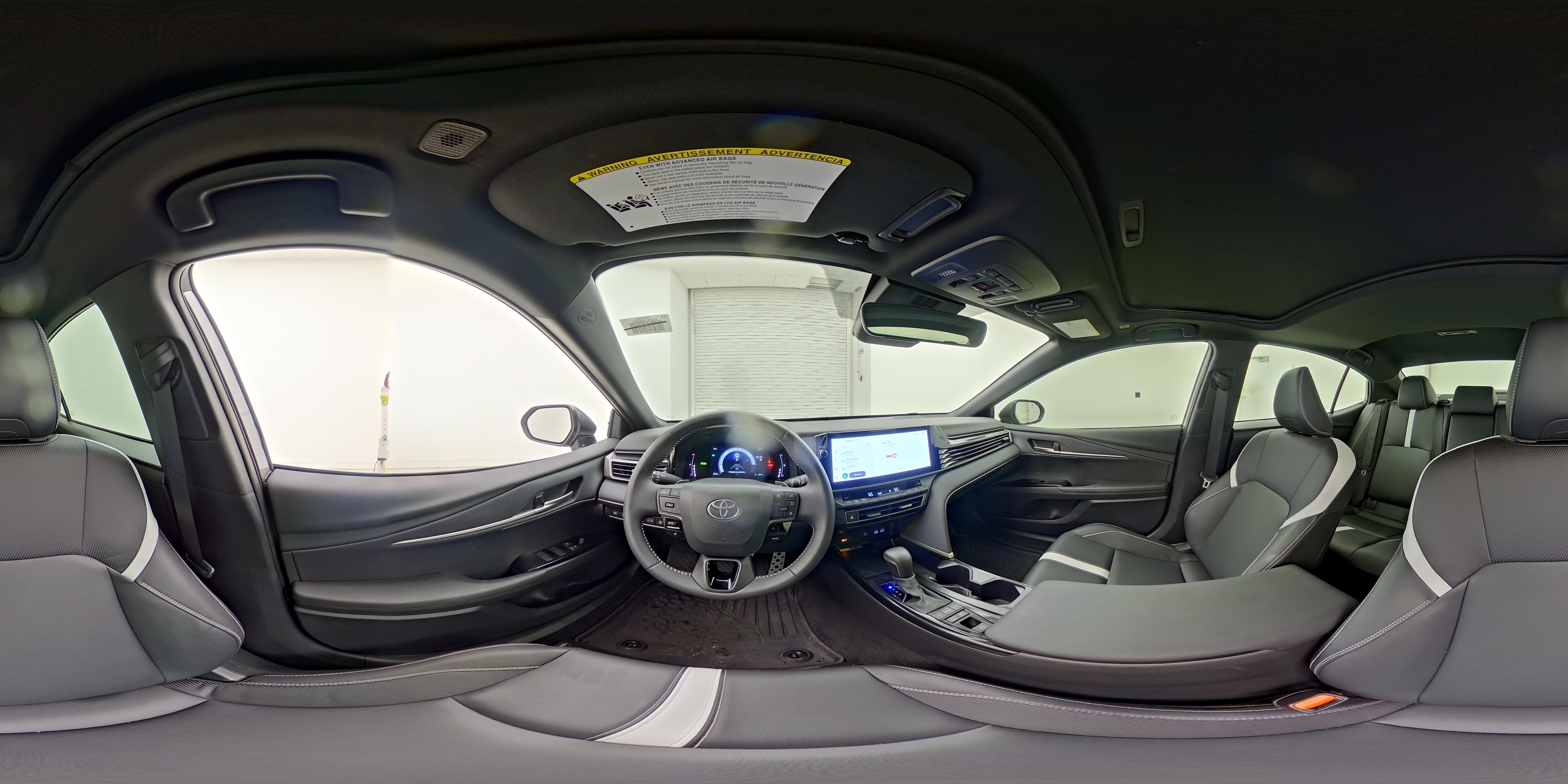 2025 Toyota Camry SE - Photo 27