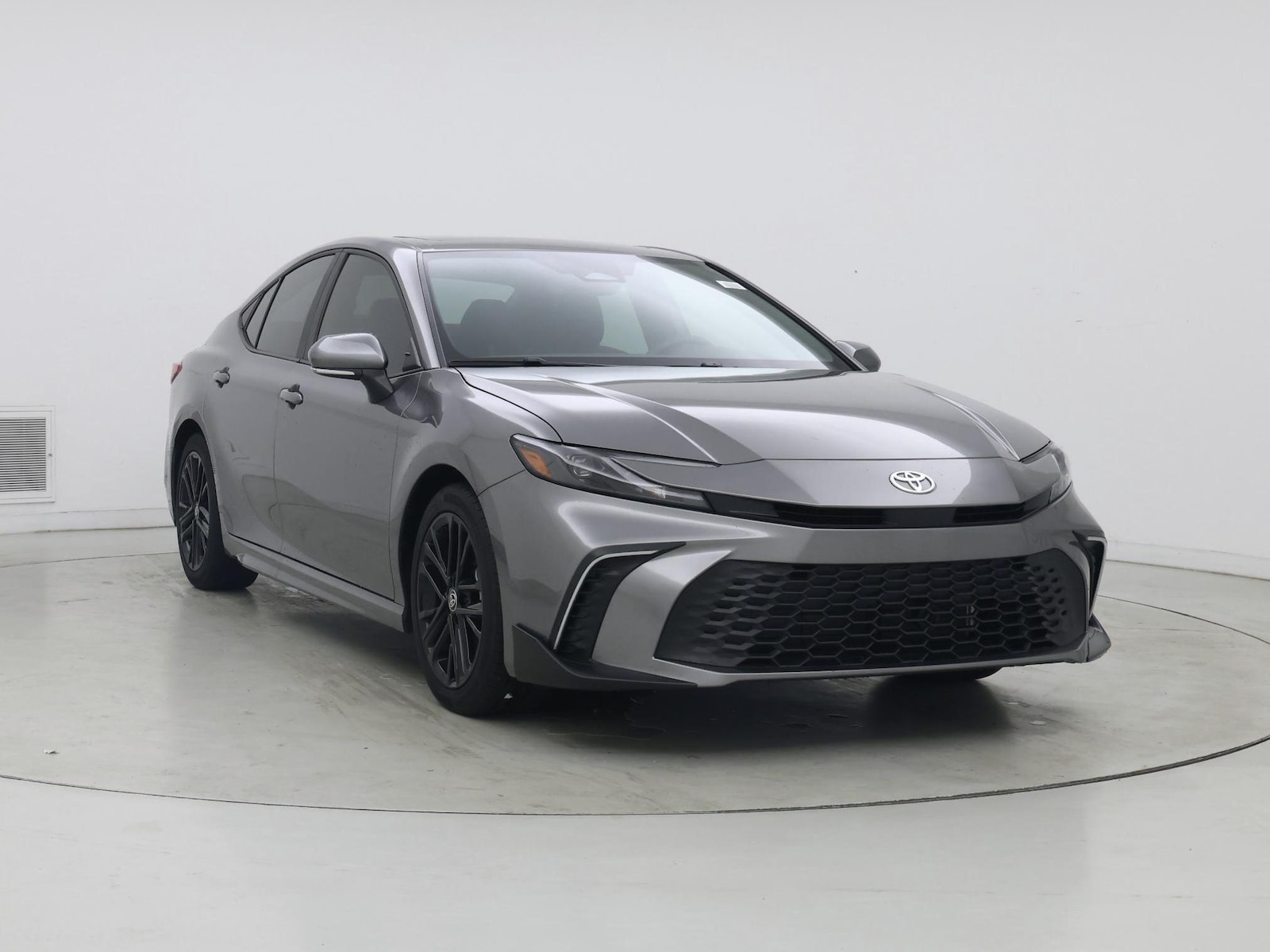 2025 Toyota Camry SE - Photo 2