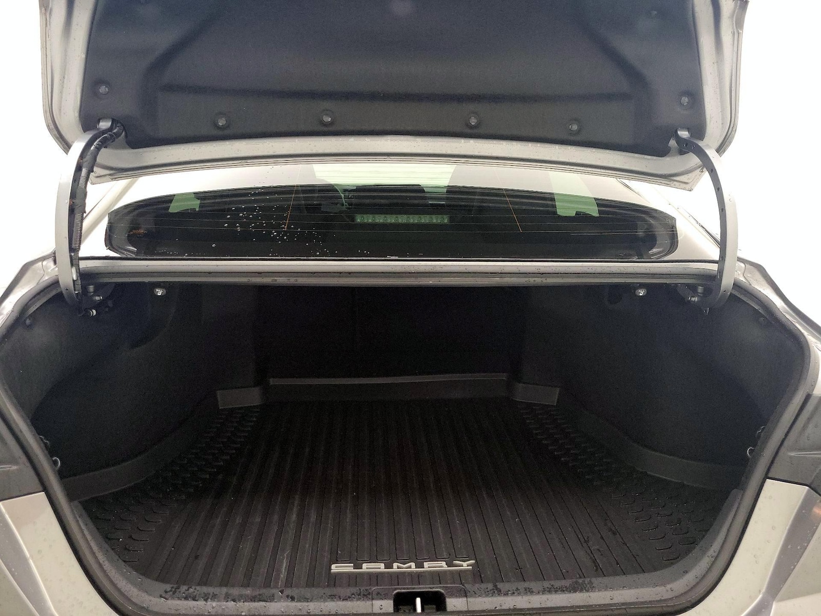 2025 Toyota Camry SE - Photo 22