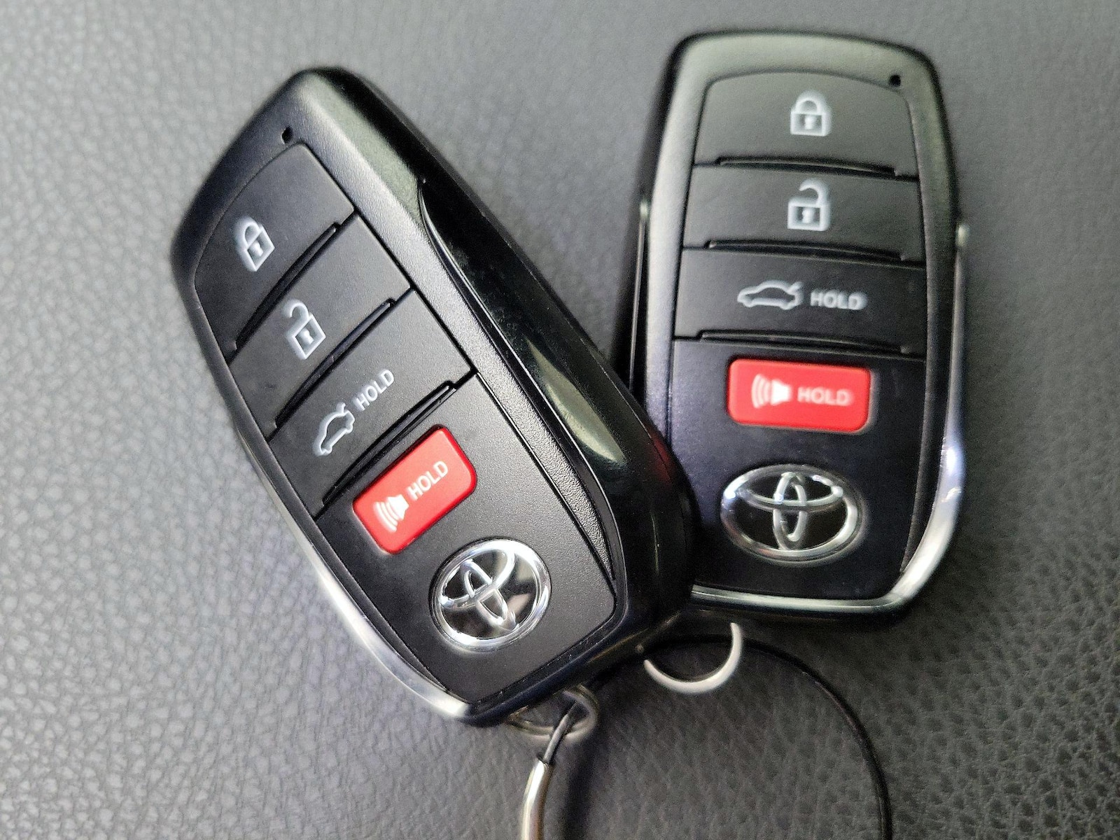 2025 Toyota Camry SE - Photo 24