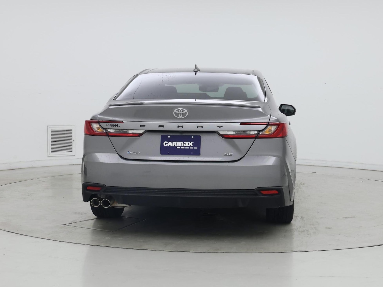 2025 Toyota Camry SE - Photo 7