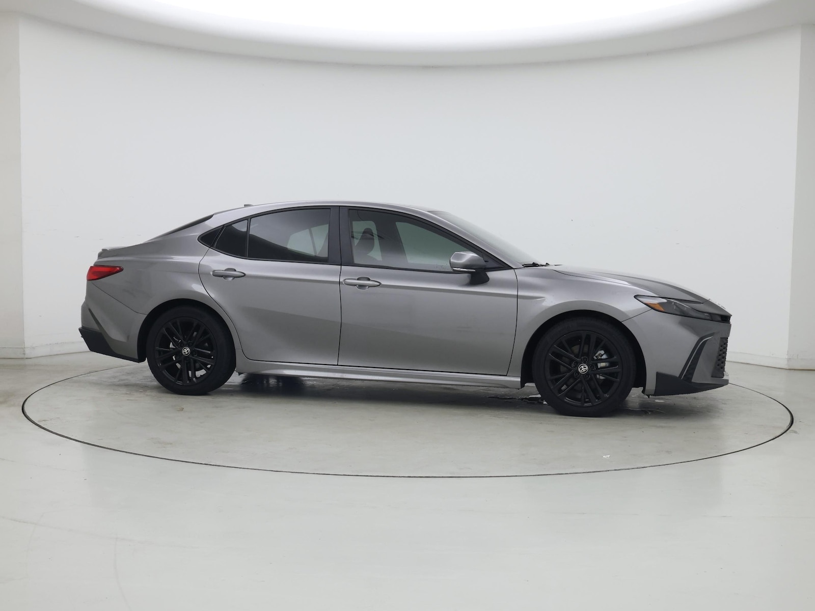2025 Toyota Camry SE - Photo 8