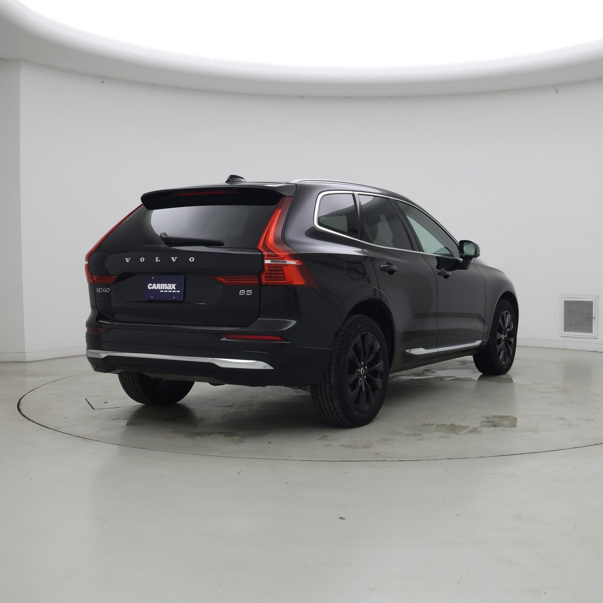 Thumbnail: 2023 Volvo XC60 - 8