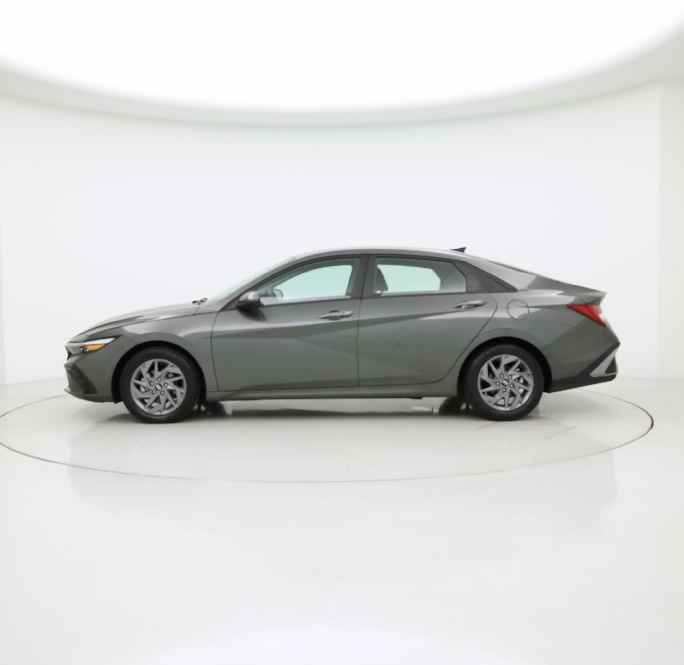 Thumbnail: 2025 Hyundai Elantra - 3
