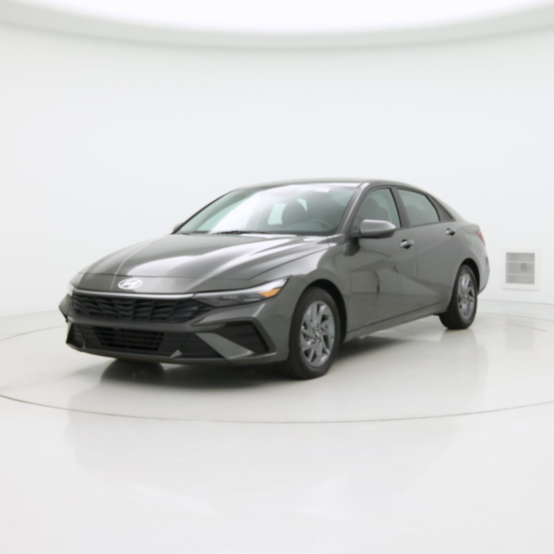 Thumbnail: 2025 Hyundai Elantra - 4